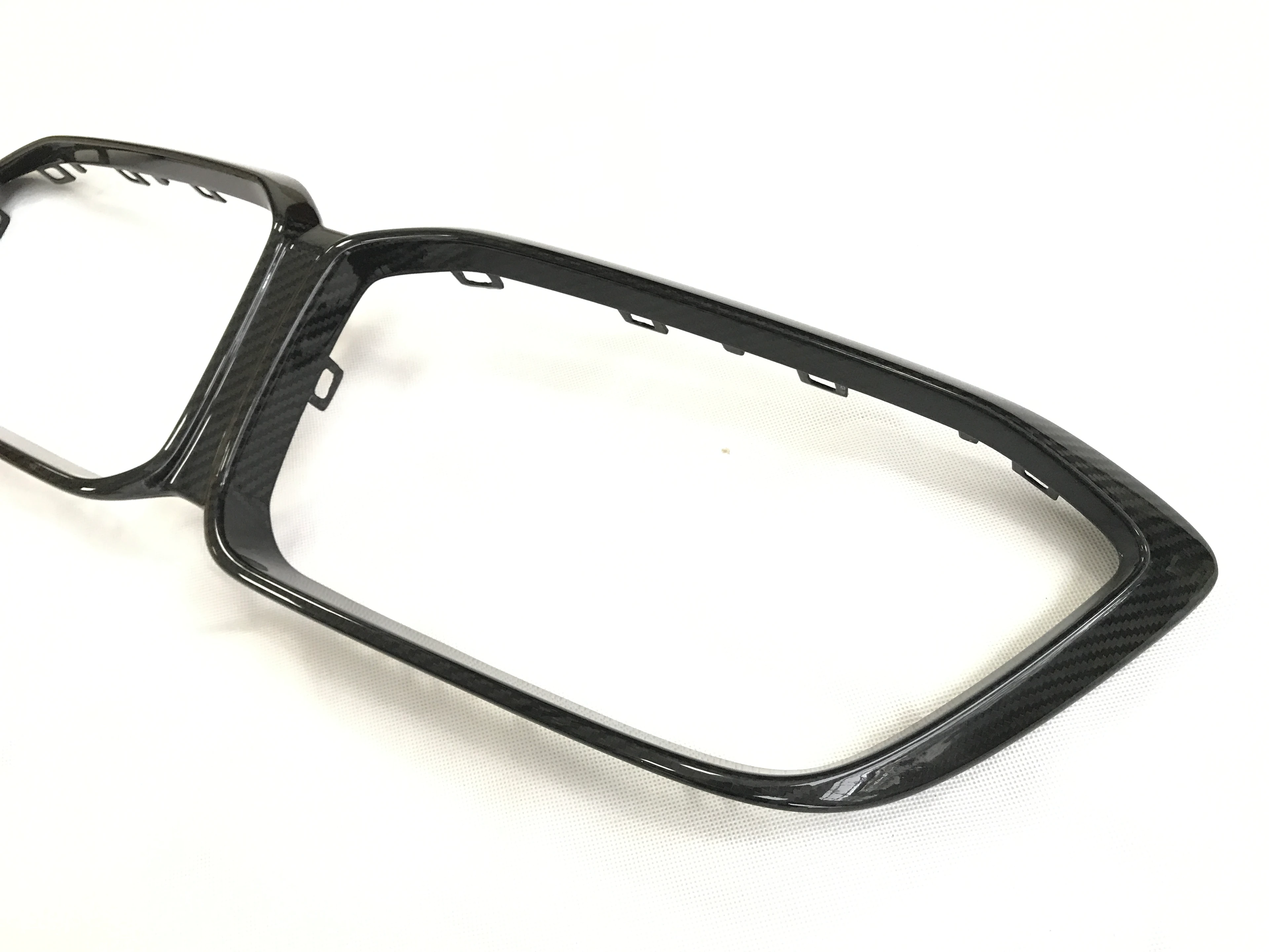 BMW M2C F87 Pre-Preg (Kuru) Karbon Fiber Ön Panjur Çerçeve