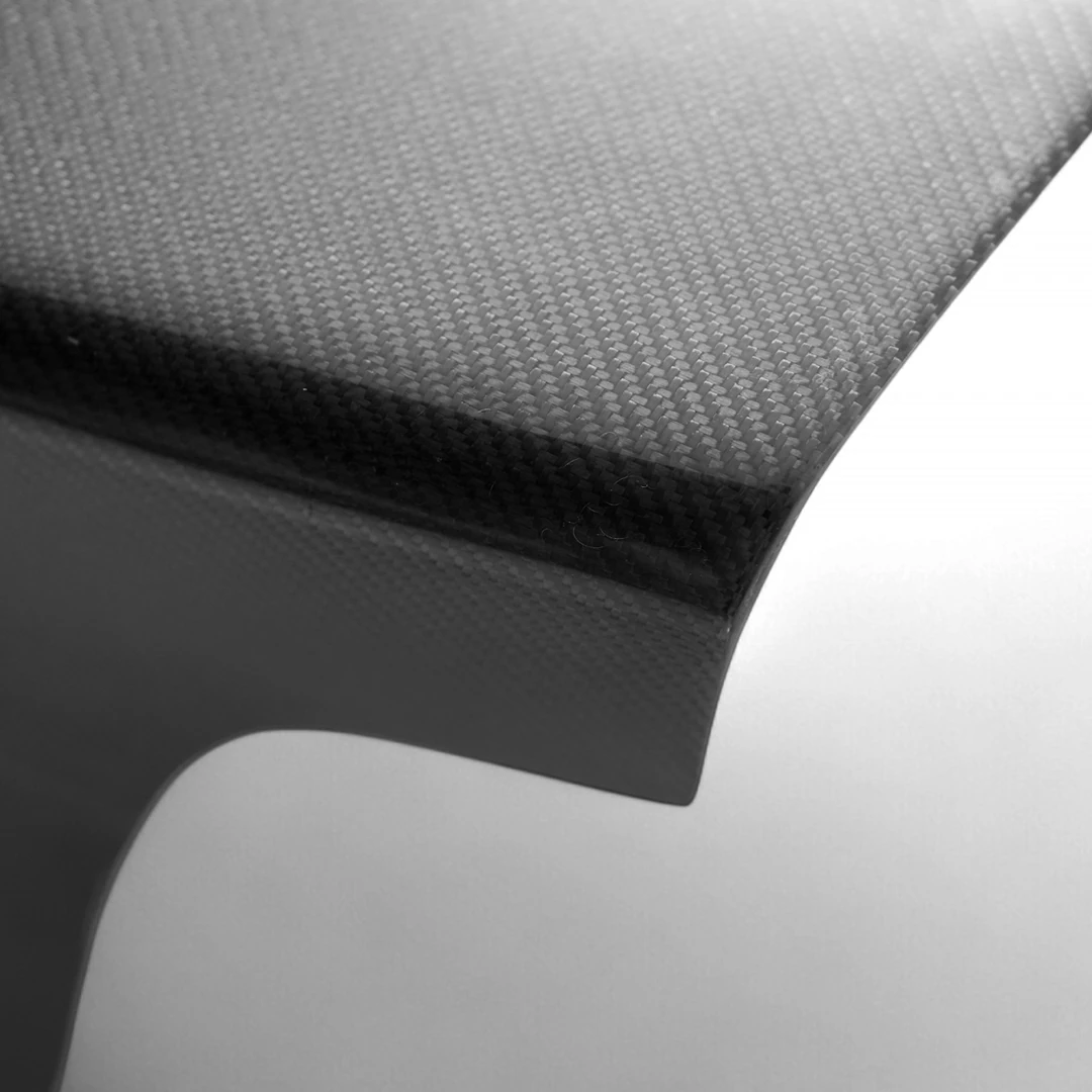 BMW M5 E39 Pre-Preg (Kuru) Karbon Fiber Bagaj Kapağı