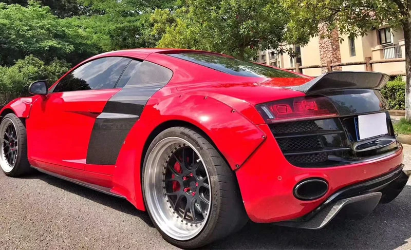 AUDI R8 Carbon Fiber Side Skirts External Decoration 2008-2015