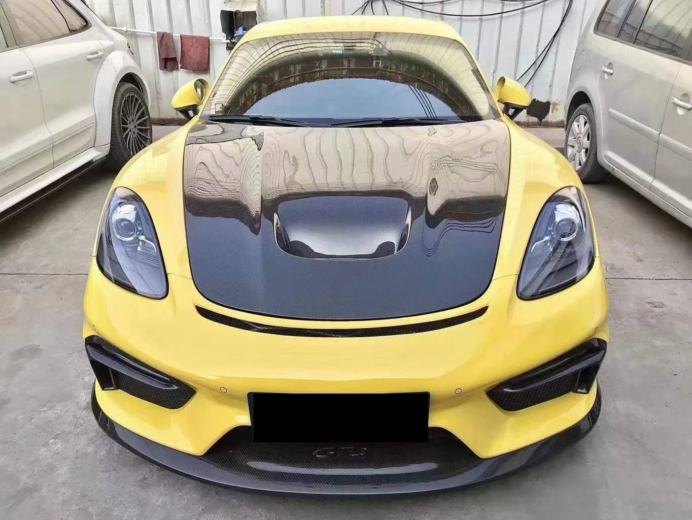 PORSCHE 718 Pre-Preg (Kuru) Karbon Fiber Hava Kanallı Kaput