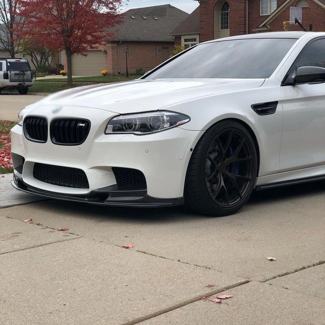 BMW M5 F10 Pre-Preg (Kuru) Karbon Fiber Ön Lip