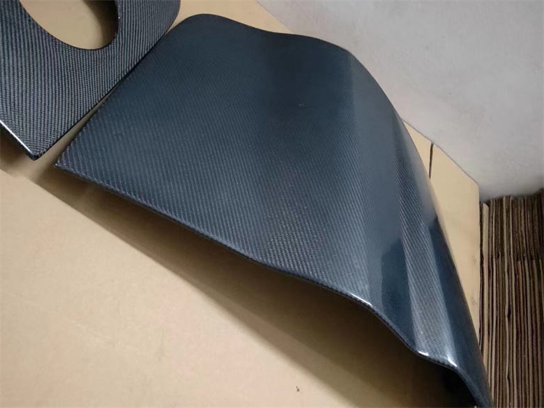 AUDI R8 Carbon Fiber Rear Side Fender 2008-2015