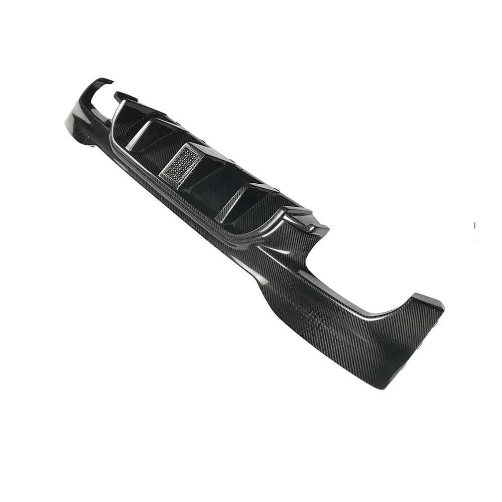 BMW M5 F90 Pre-Preg (Kuru) Karbon Fiber Ledli Arka Difüzör