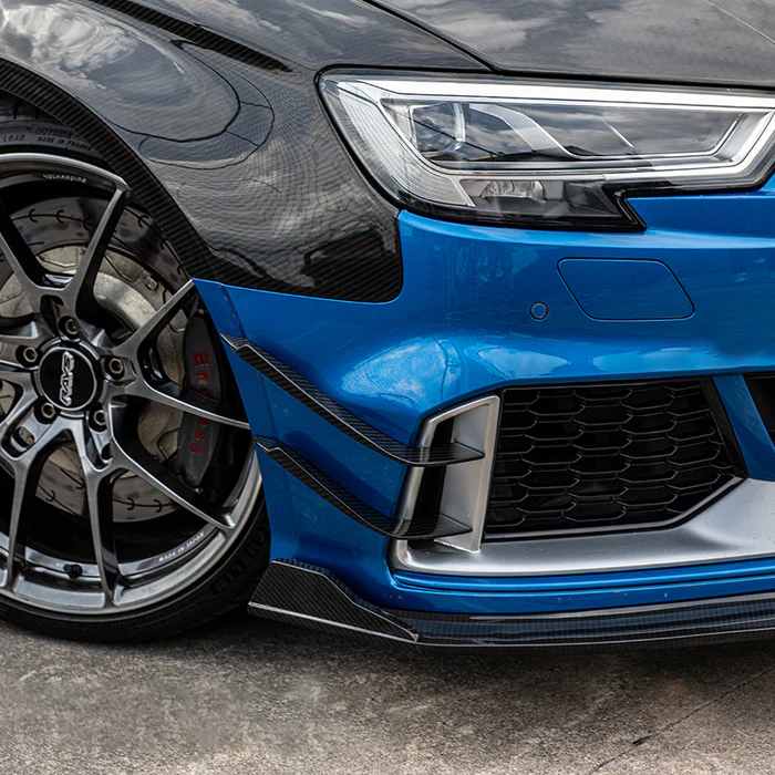 AUDI RS3 Dry Carbon Fiber Air Knife