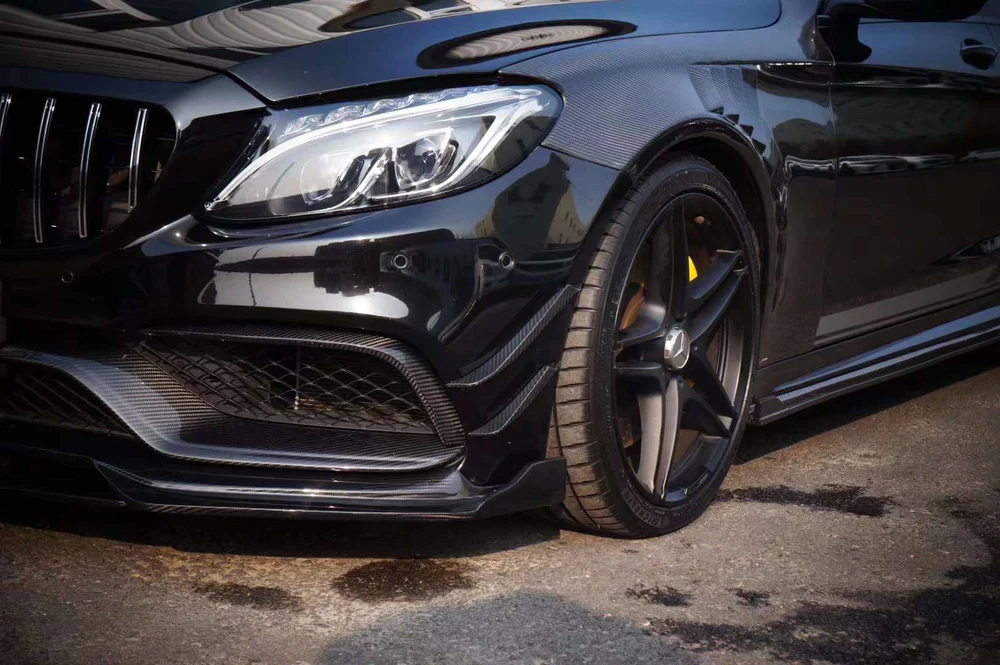 MERCEDES-BENZ AMG W205 C63 Dry Carbon Fiber Vented Front Fenders