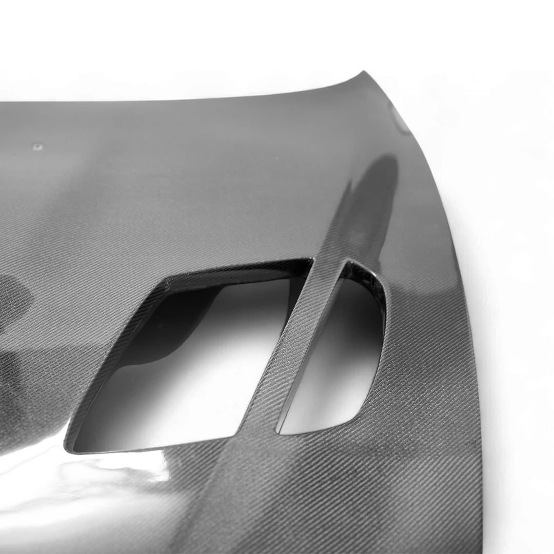 BMW M5 E39 Dry Carbon Fiber GTR Vented Hood/Bonnet