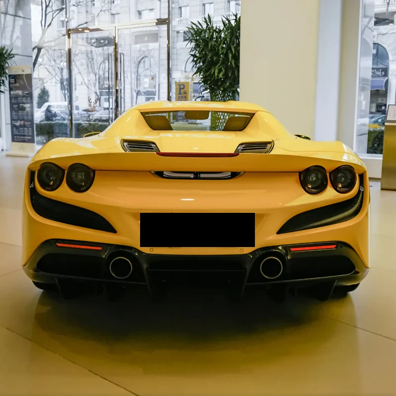 FERRARI F8 Pre-Preg (Kuru) Karbon Fiber OEM Arka Difüzör