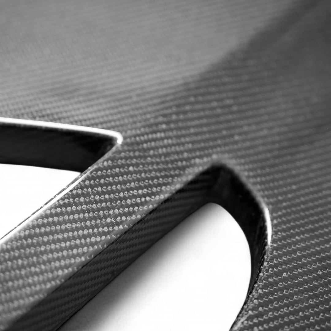 BMW M5 E39 Dry Carbon Fiber GTR Vented Hood/Bonnet