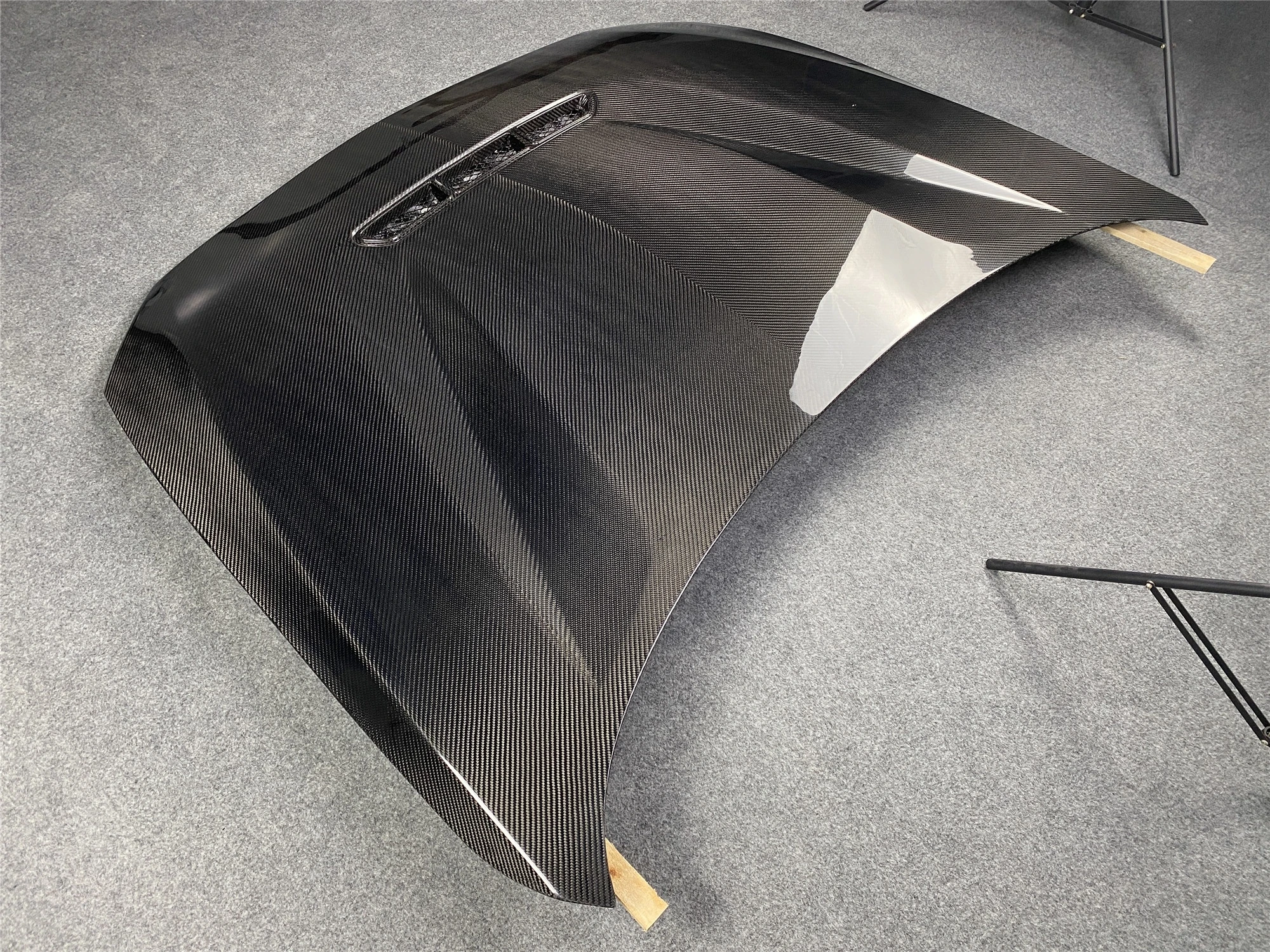 BMW M2 F87 Pre-Preg (Kuru) Karbon Fiber CS Hava Kanallı Kaput