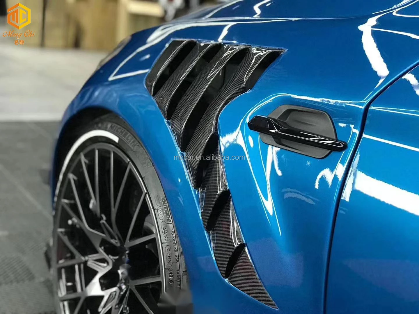 BMW M2 F87 Pre-Preg (Kuru) Karbon Fiber Hava Kanallı Ön Çamurluk