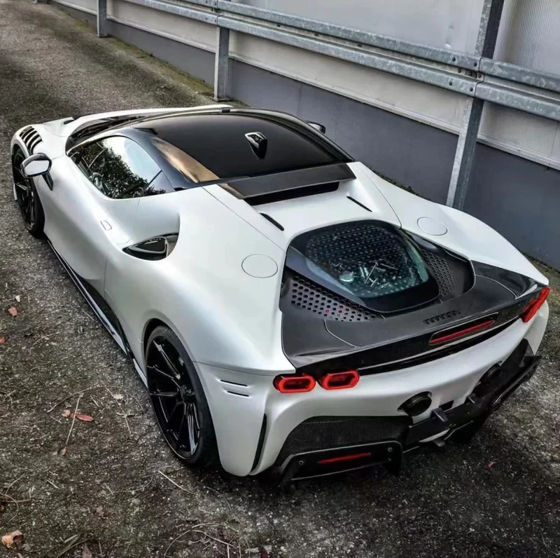 FERRARI SF90 Pre-Preg (Kuru) Karbon Fiber Arka Kuyruk & Spoiler