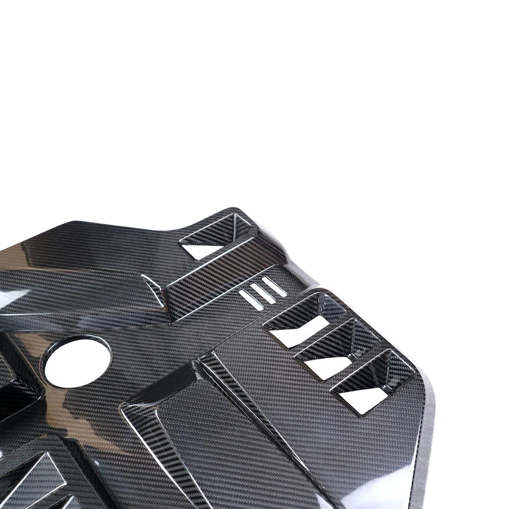 BMW M3/M4 G80/G82 Pre-Preg (Kuru) Karbon Fiber Motor Kapağı