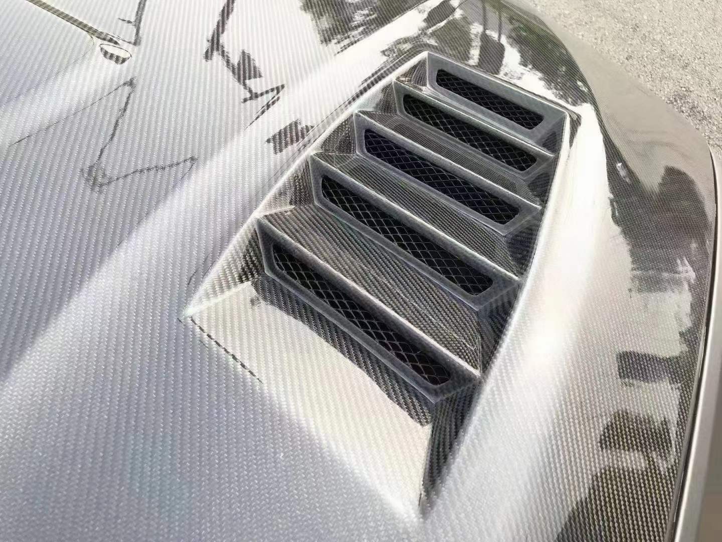 BMW M5 F90 Pre-Preg (Kuru) Karbon Fiber 3D Hava Kanallı Kaput