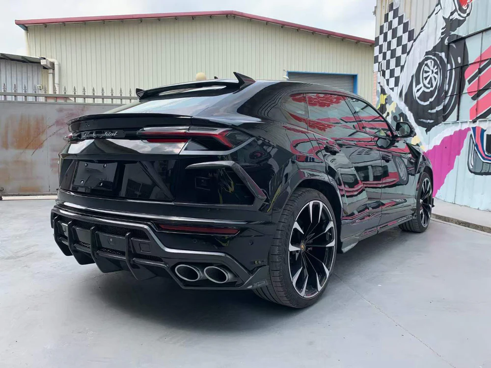 LAMBORGHINI URUS Pre-Preg (Kuru) Karbon Fiber TC Spoiler