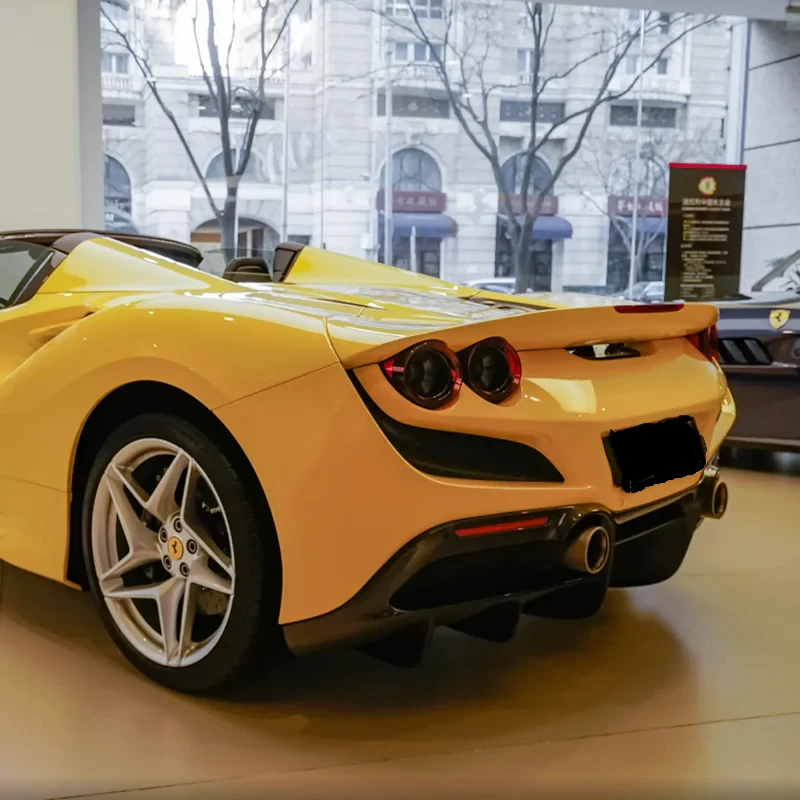 FERRARI F8 Pre-Preg (Kuru) Karbon Fiber OEM Arka Difüzör