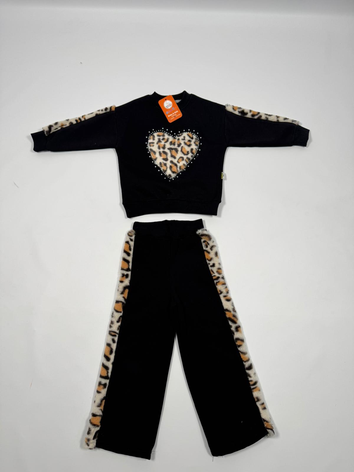 LEOPARLI KALPLİ TAKIM