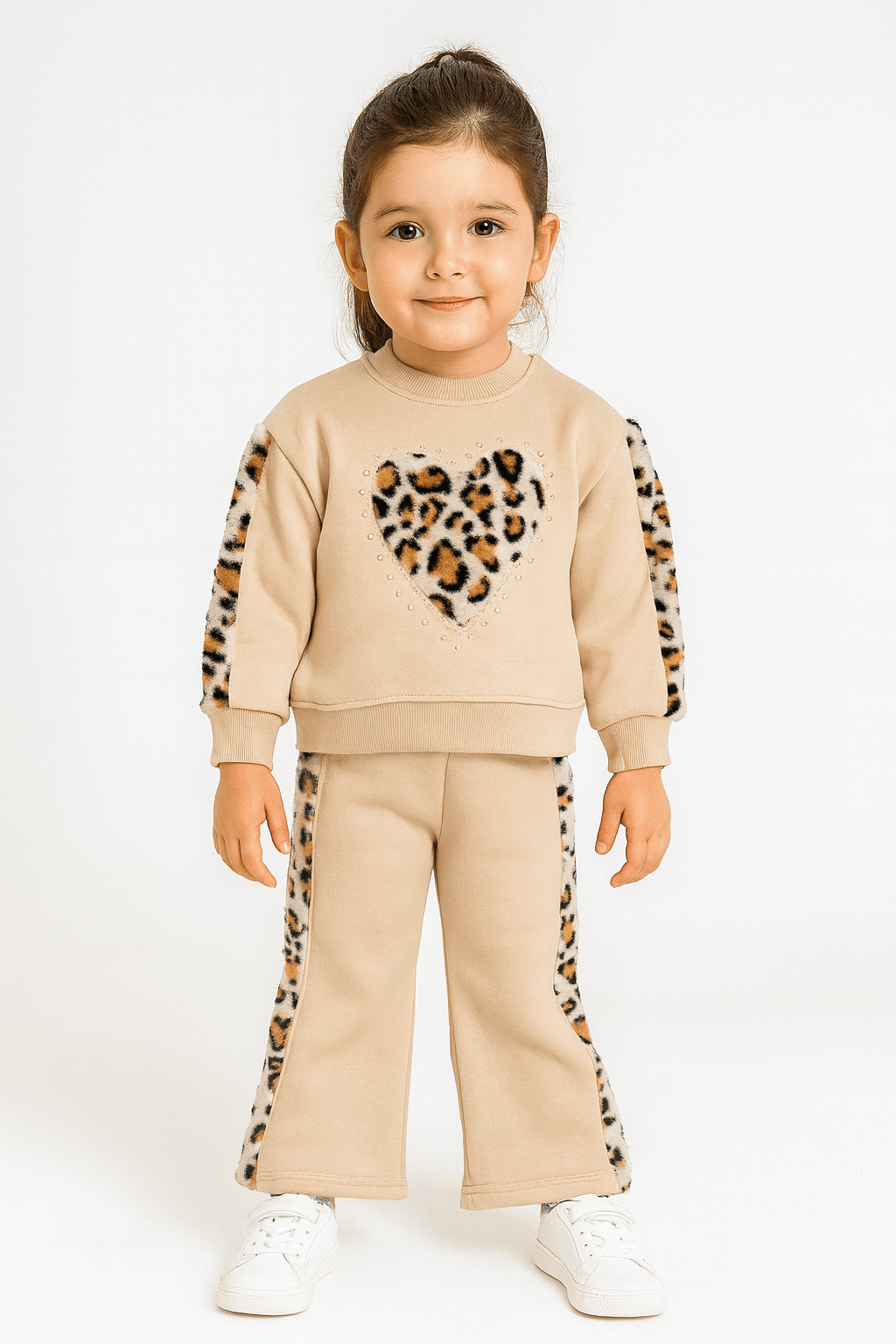 LEOPARLI KALPLİ TAKIM