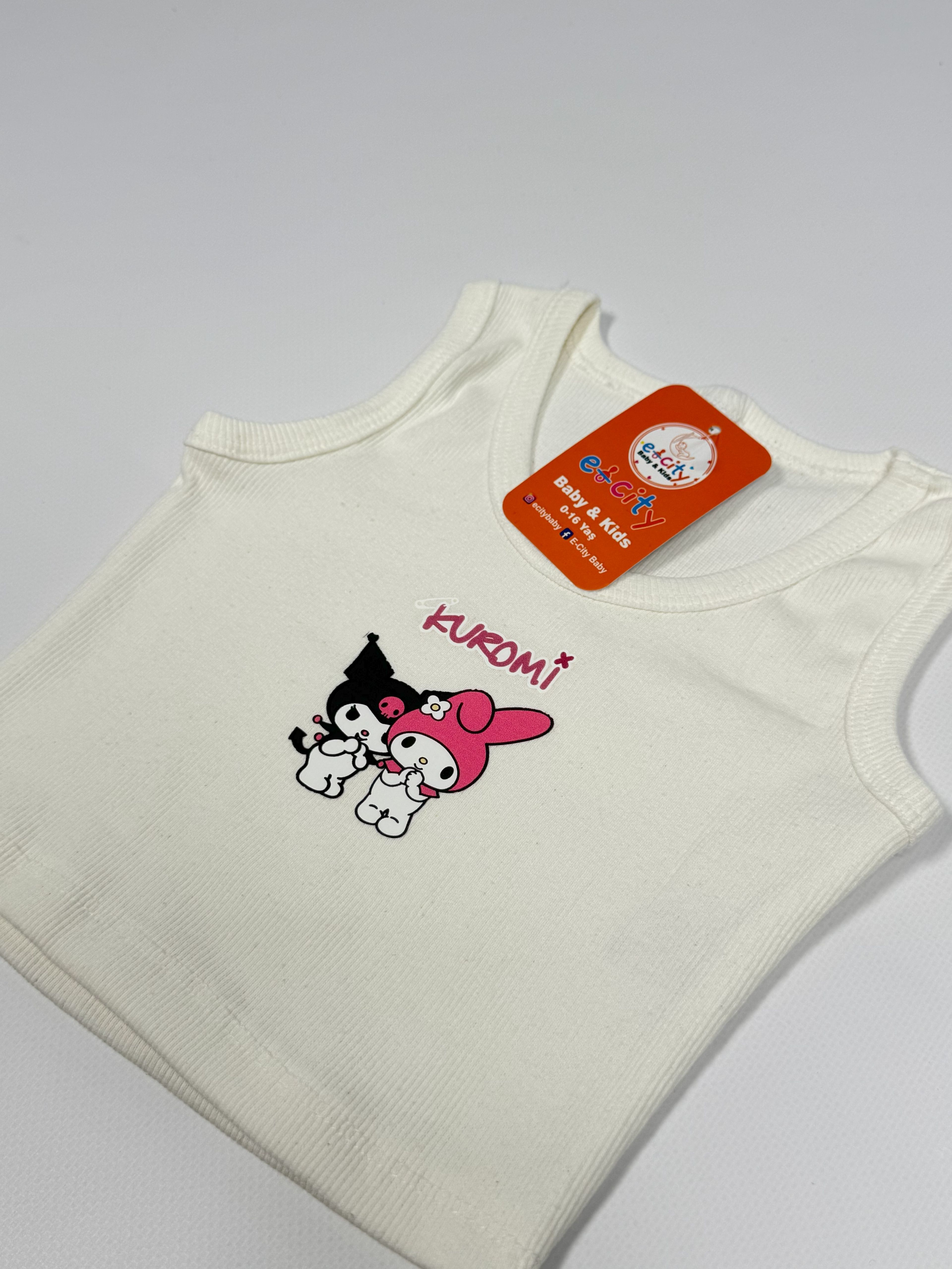 KUROMİ BASKILI BEYAZ ASKILI CROP