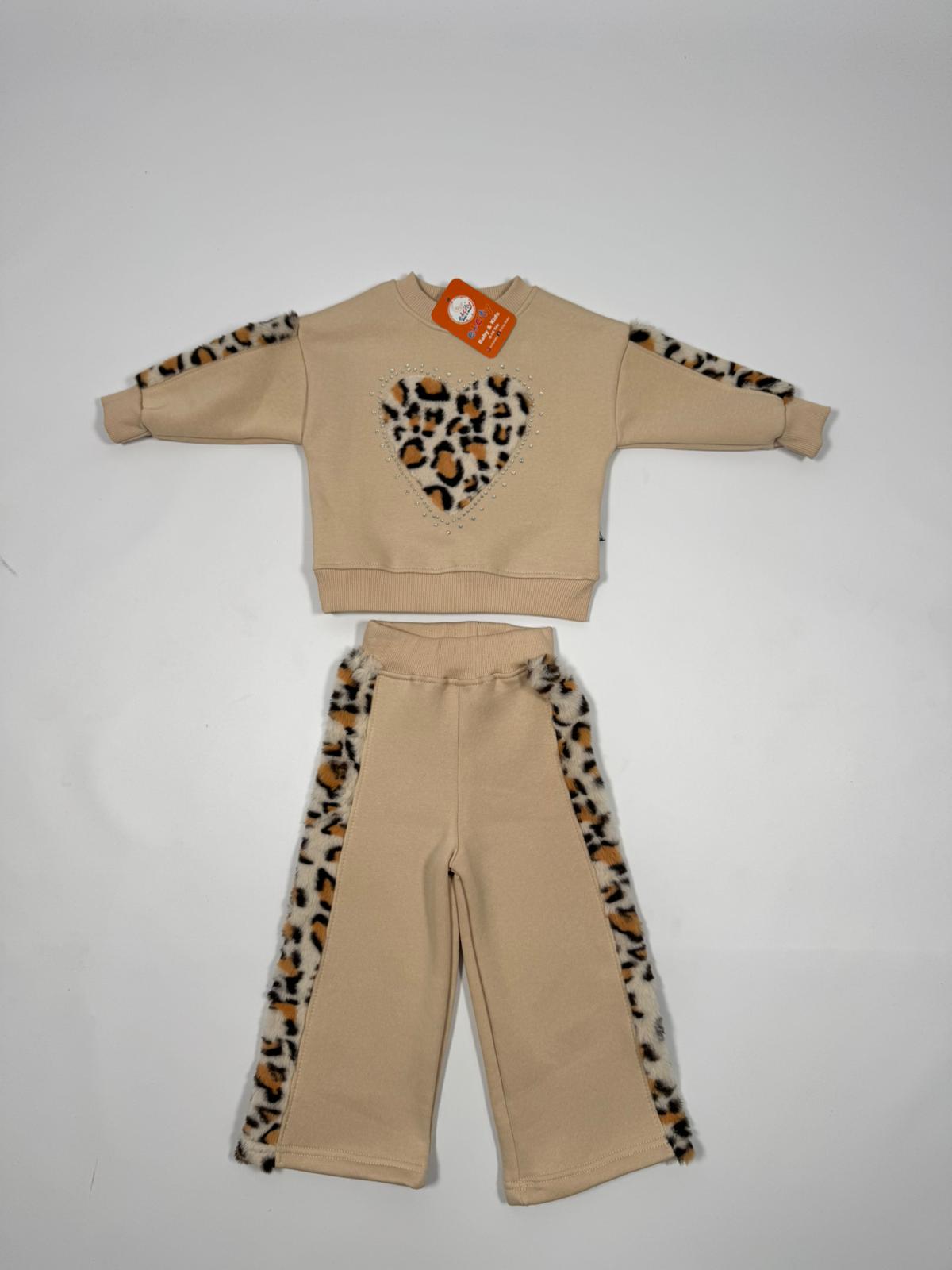 LEOPARLI KALPLİ TAKIM
