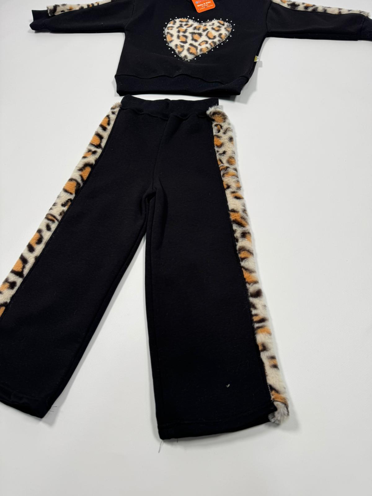 LEOPARLI KALPLİ TAKIM