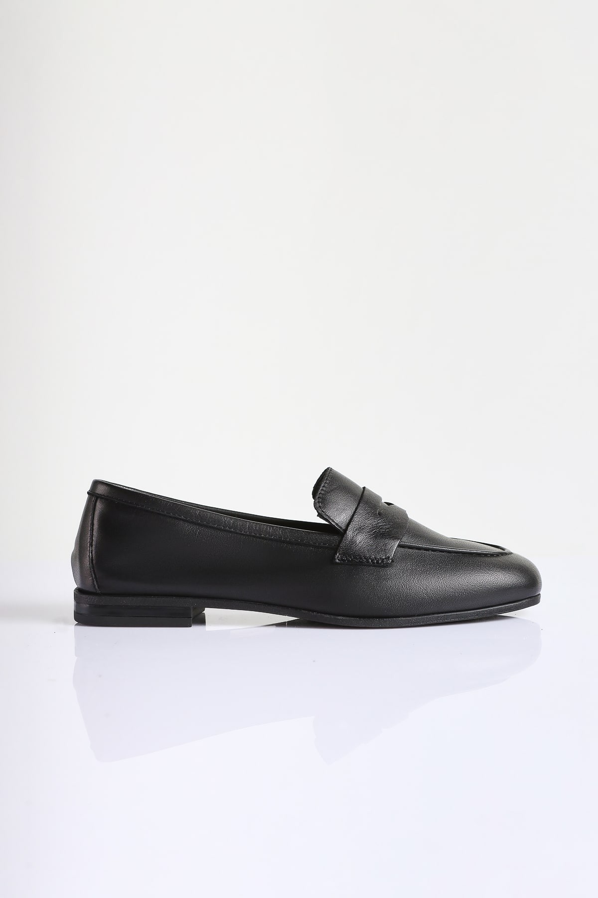 NO50 Siyah Hakiki Deri Klasik Loafer