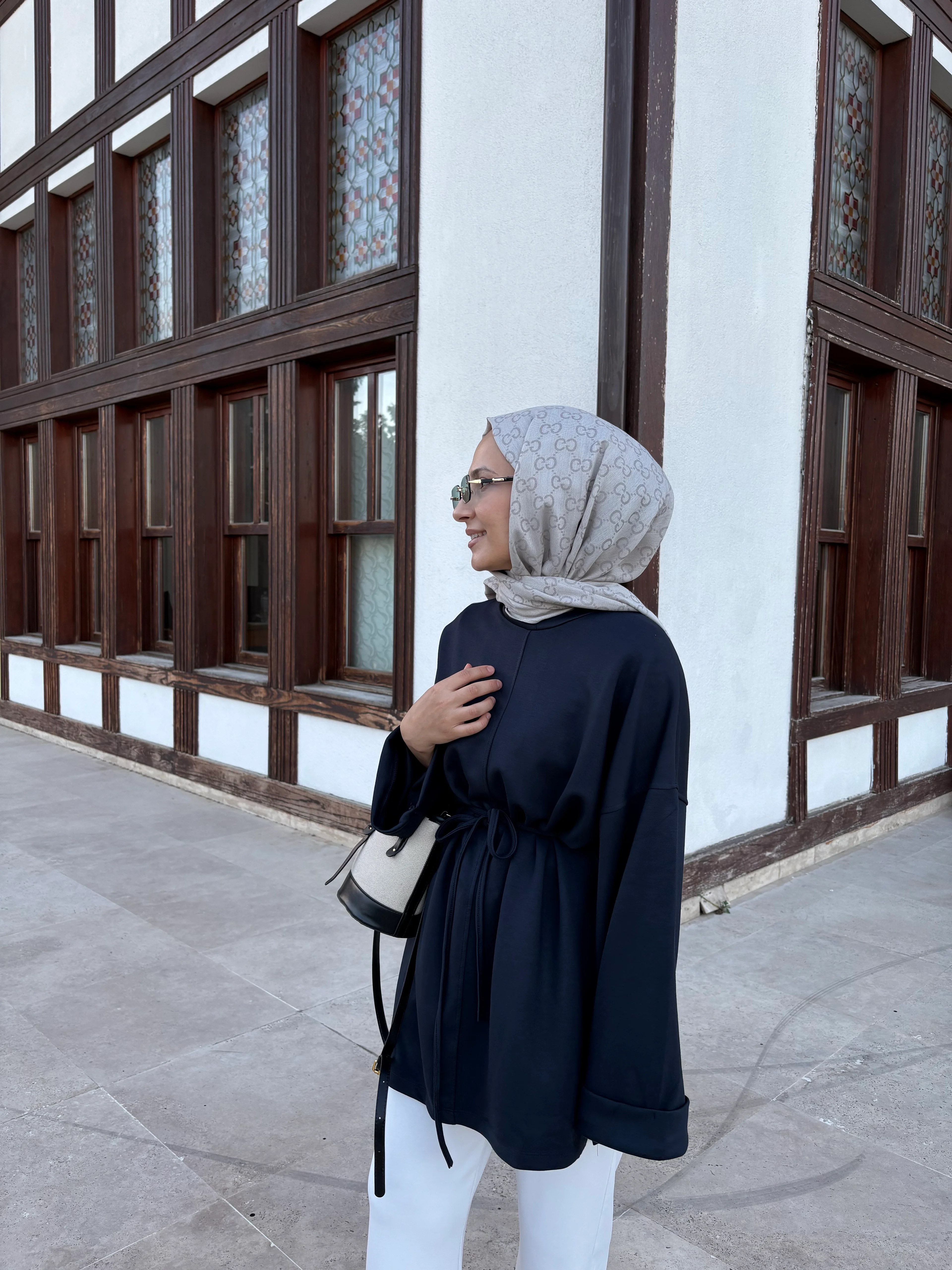 Oysho Sweatshirt - Lacivert main variant image