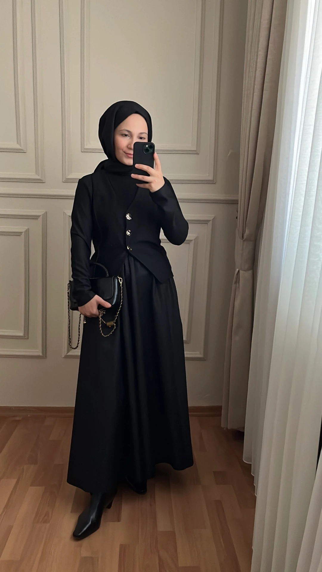 Üç Düğmeli Hırka main variant image