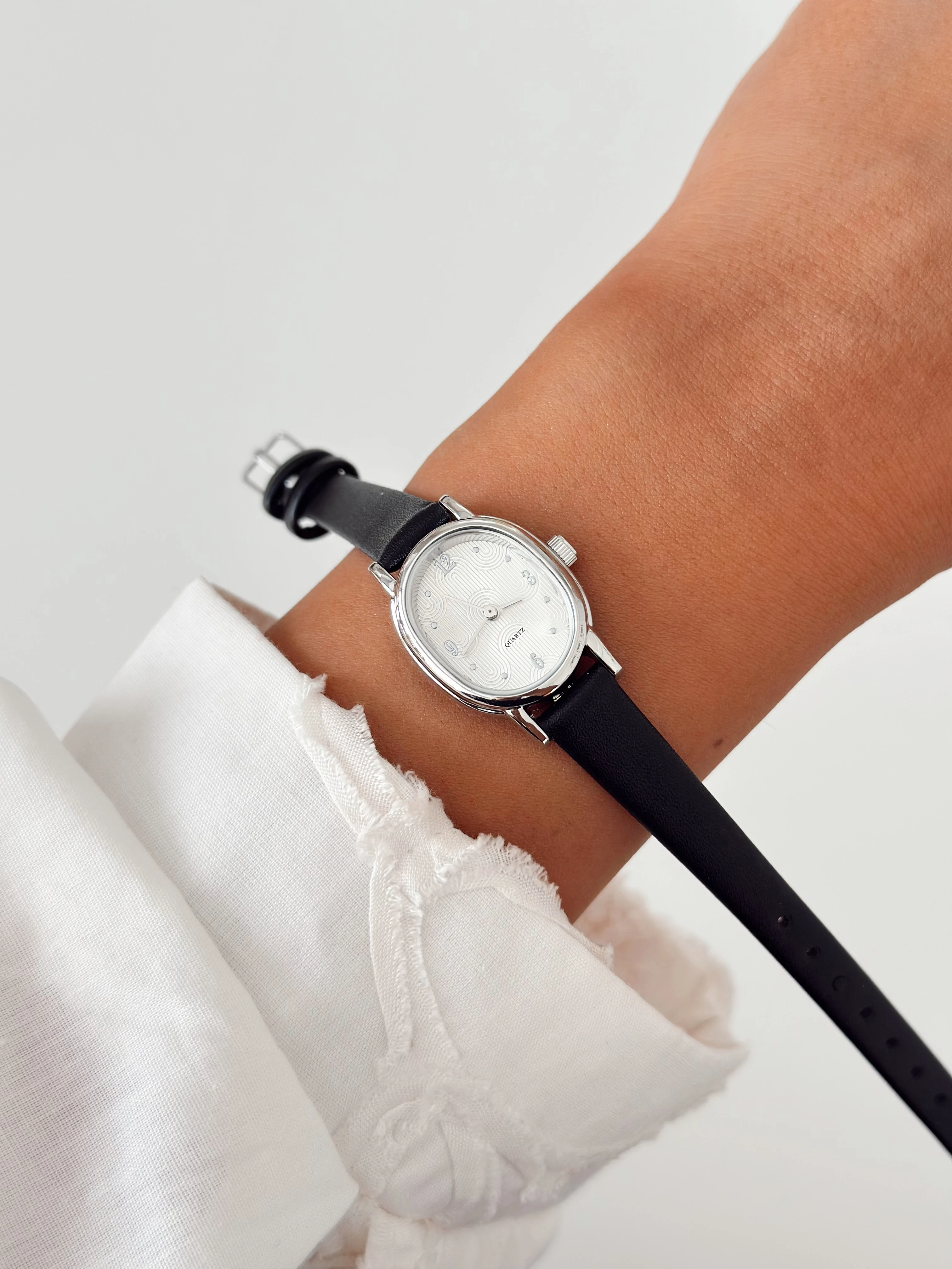 Petric Rodyum Siyah Saat