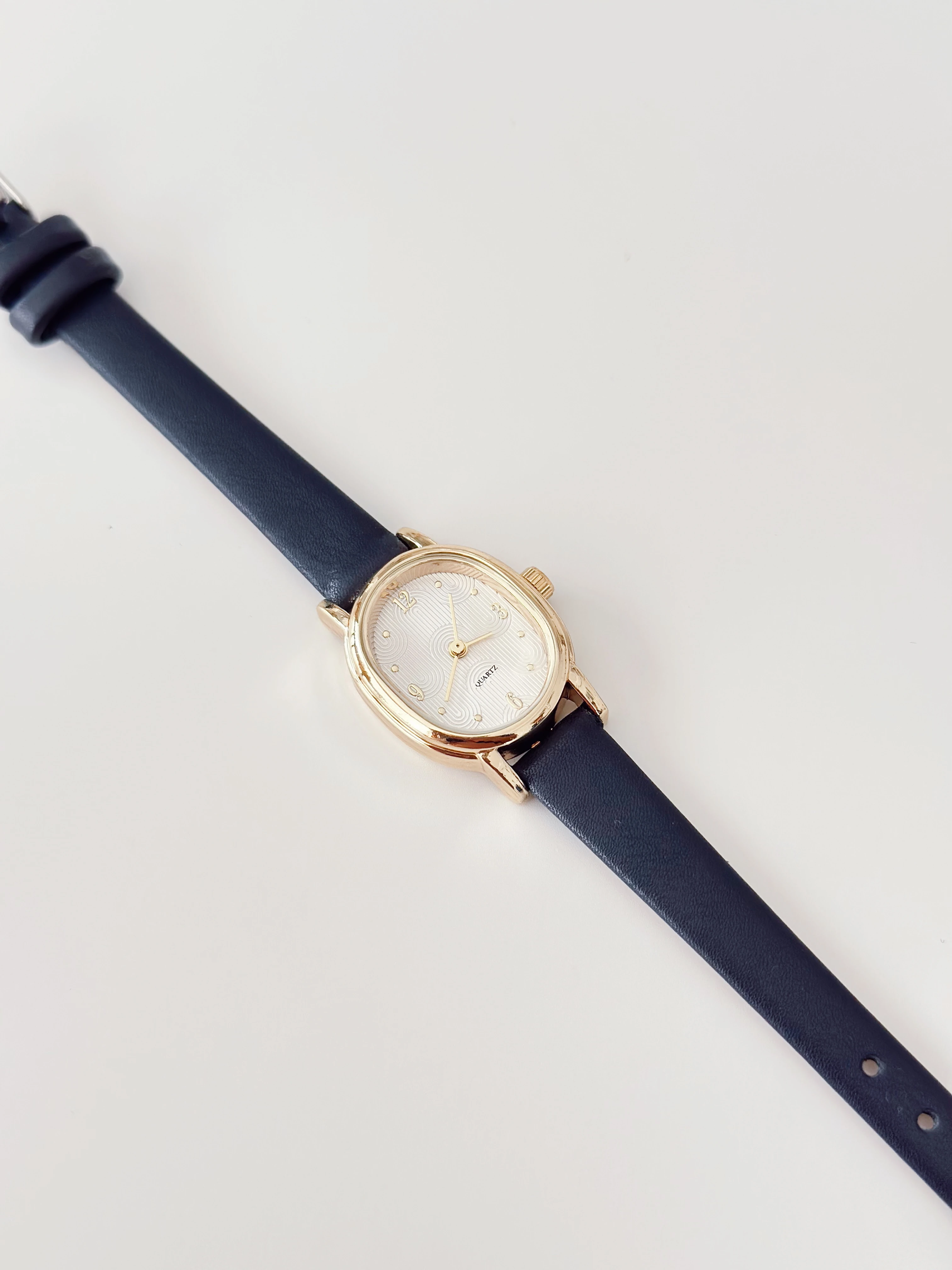 Petric Gold Lacivert Saat