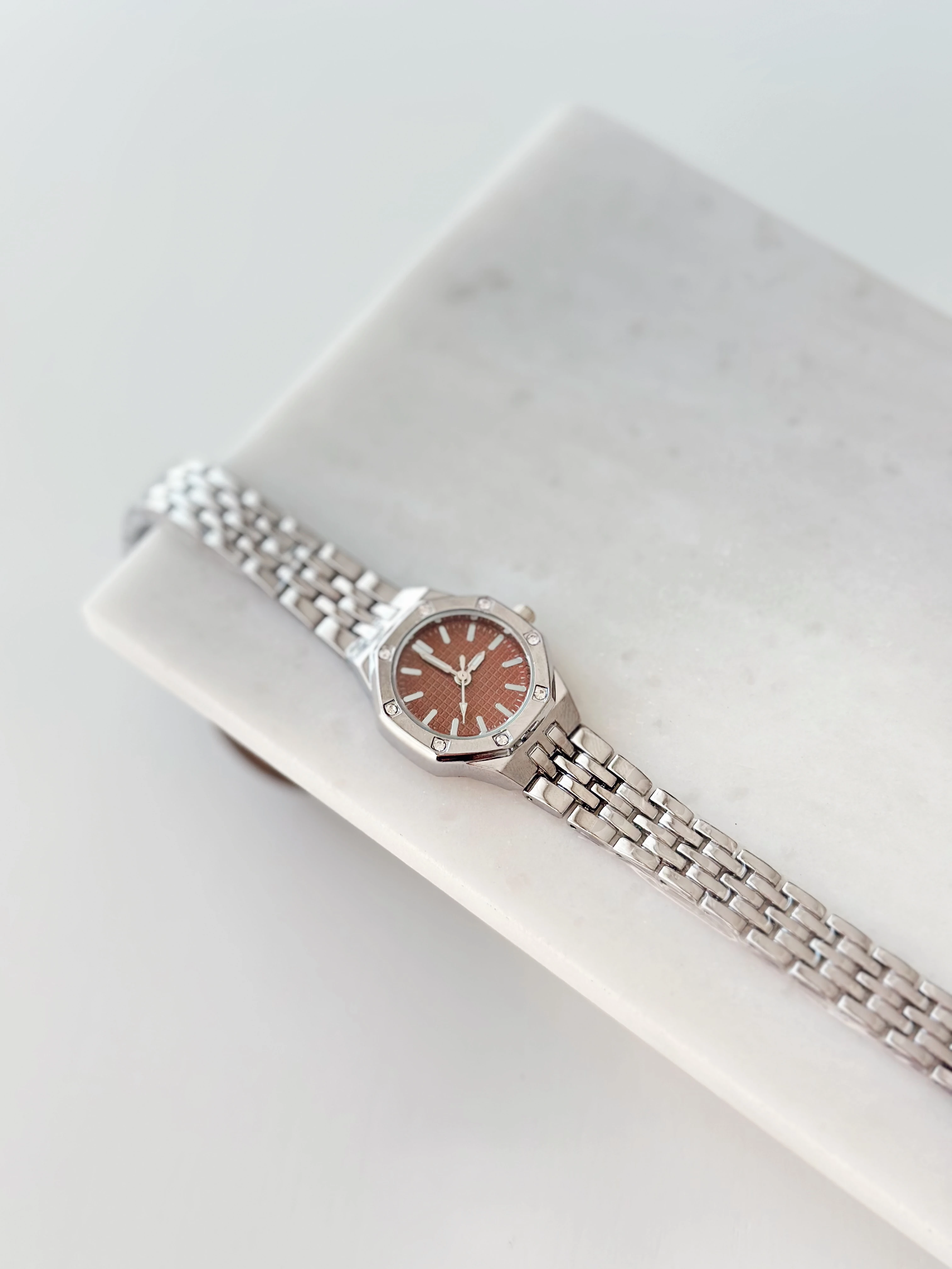 Loa Rodyum Kahve Saat