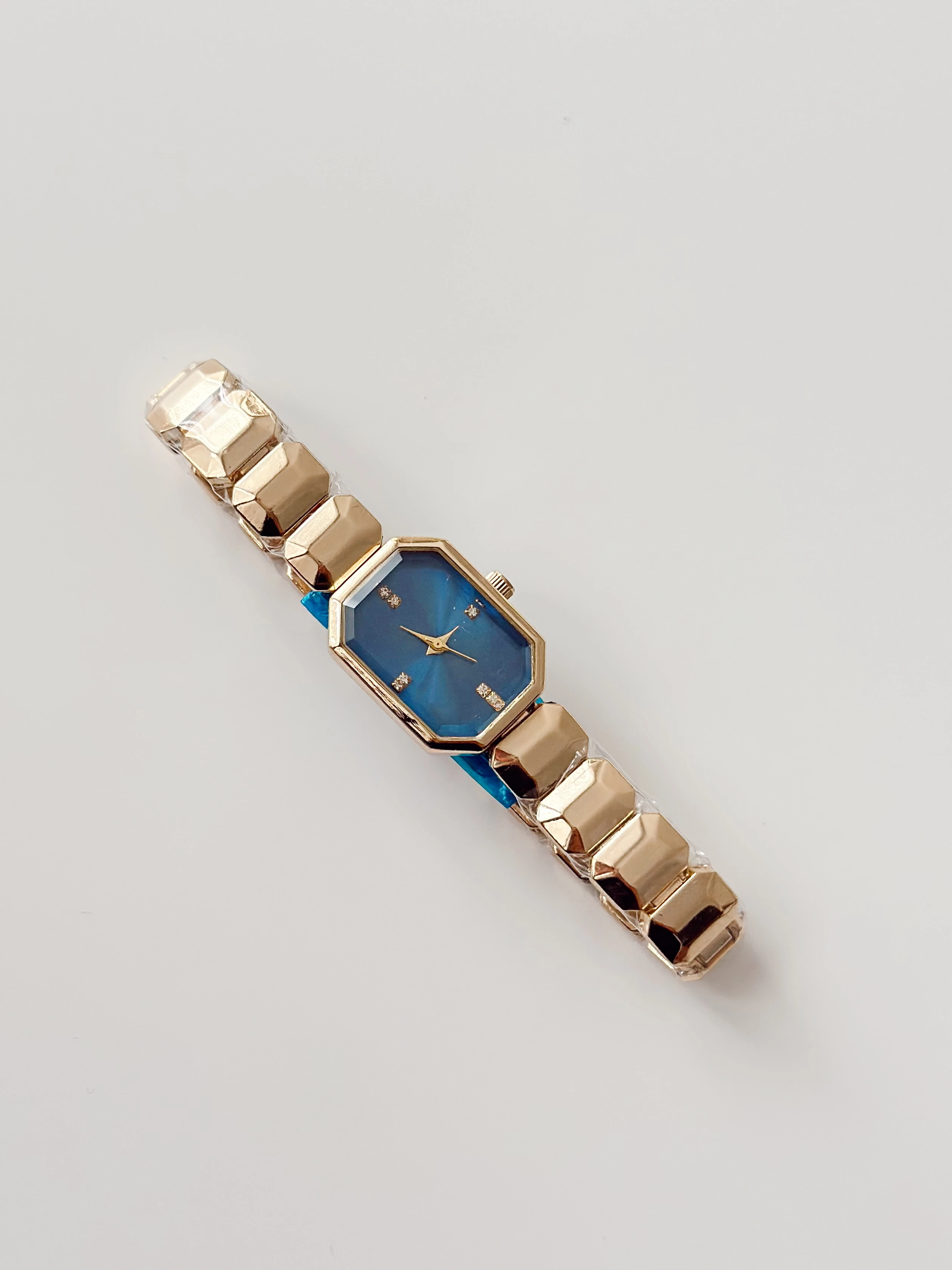 Beulis Gold Lacivert Saat