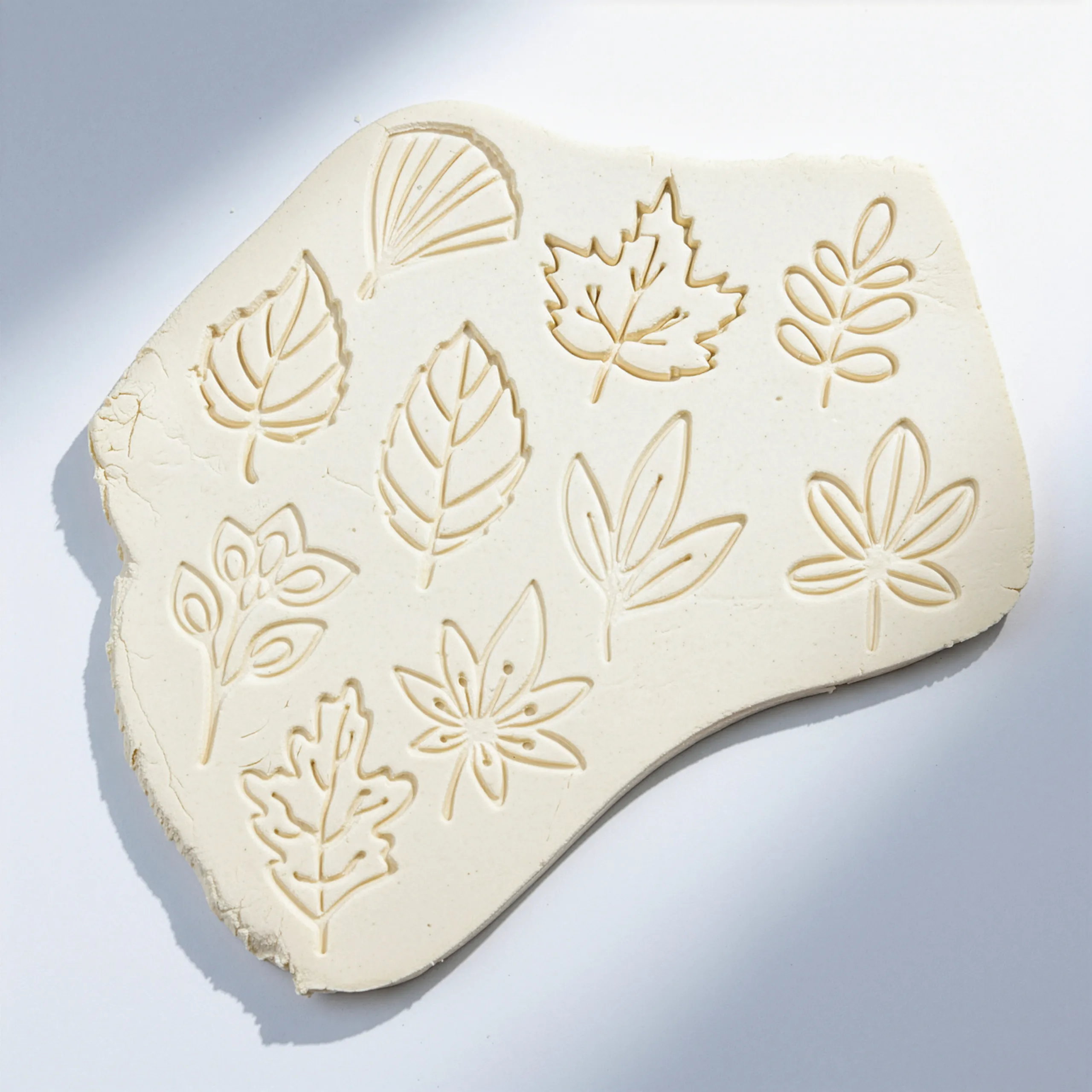 Dekoratif Yapraklar Damga Seti - 30 mm 10 Parça 