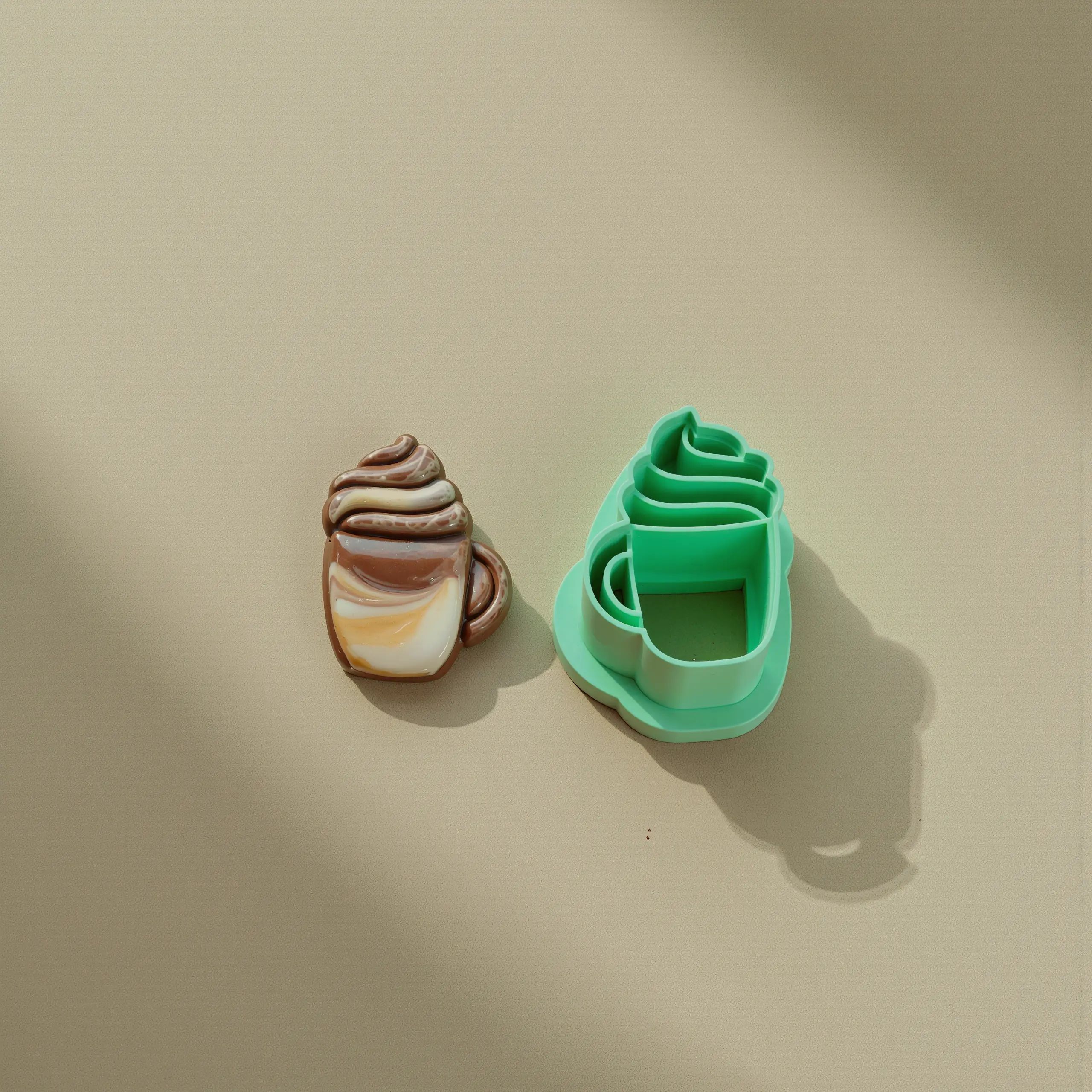 Sıcak Çikolata Kupa Form Kesici