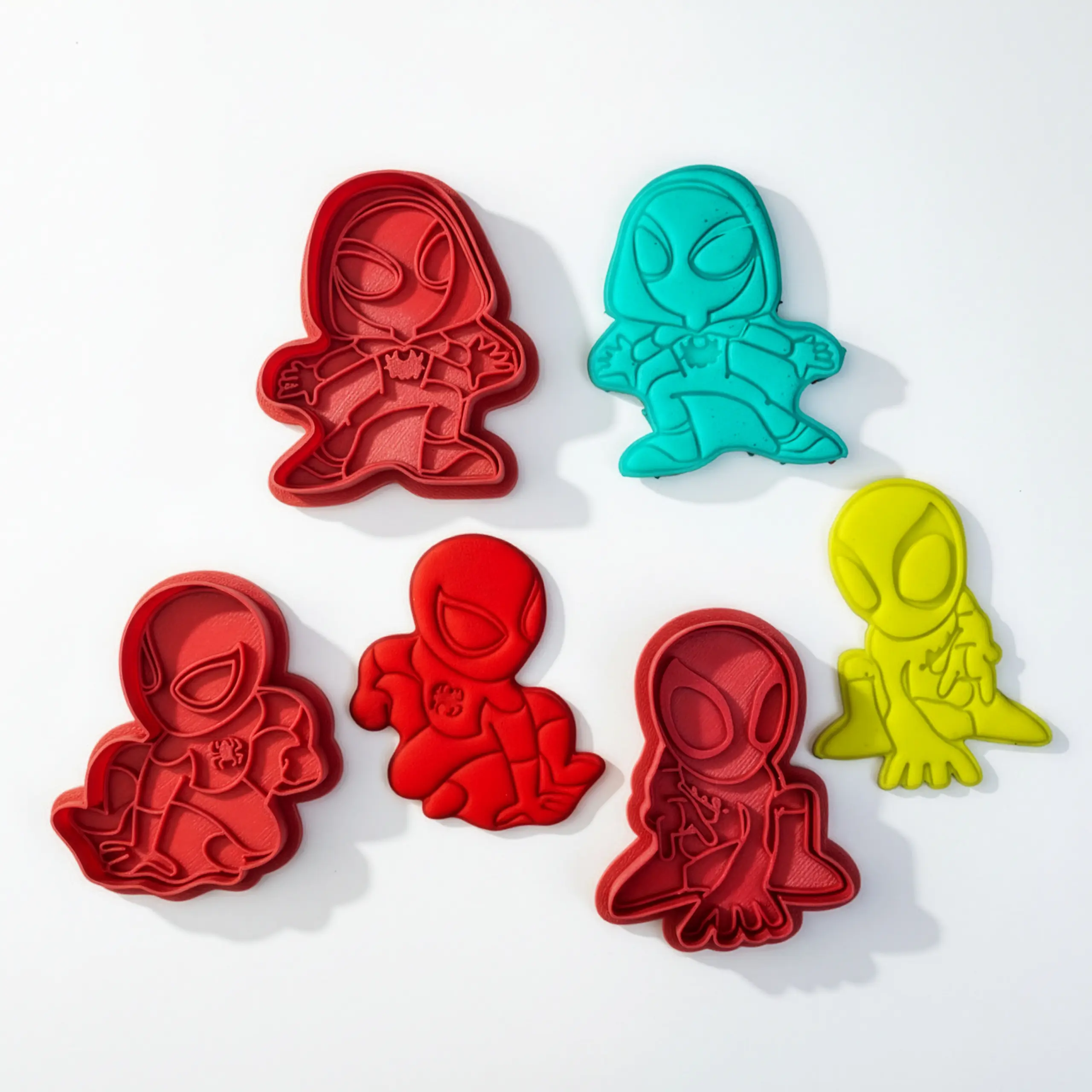 Örümcek Kahramanlar Oyun Hamuru Kesici Seti 3 Parça