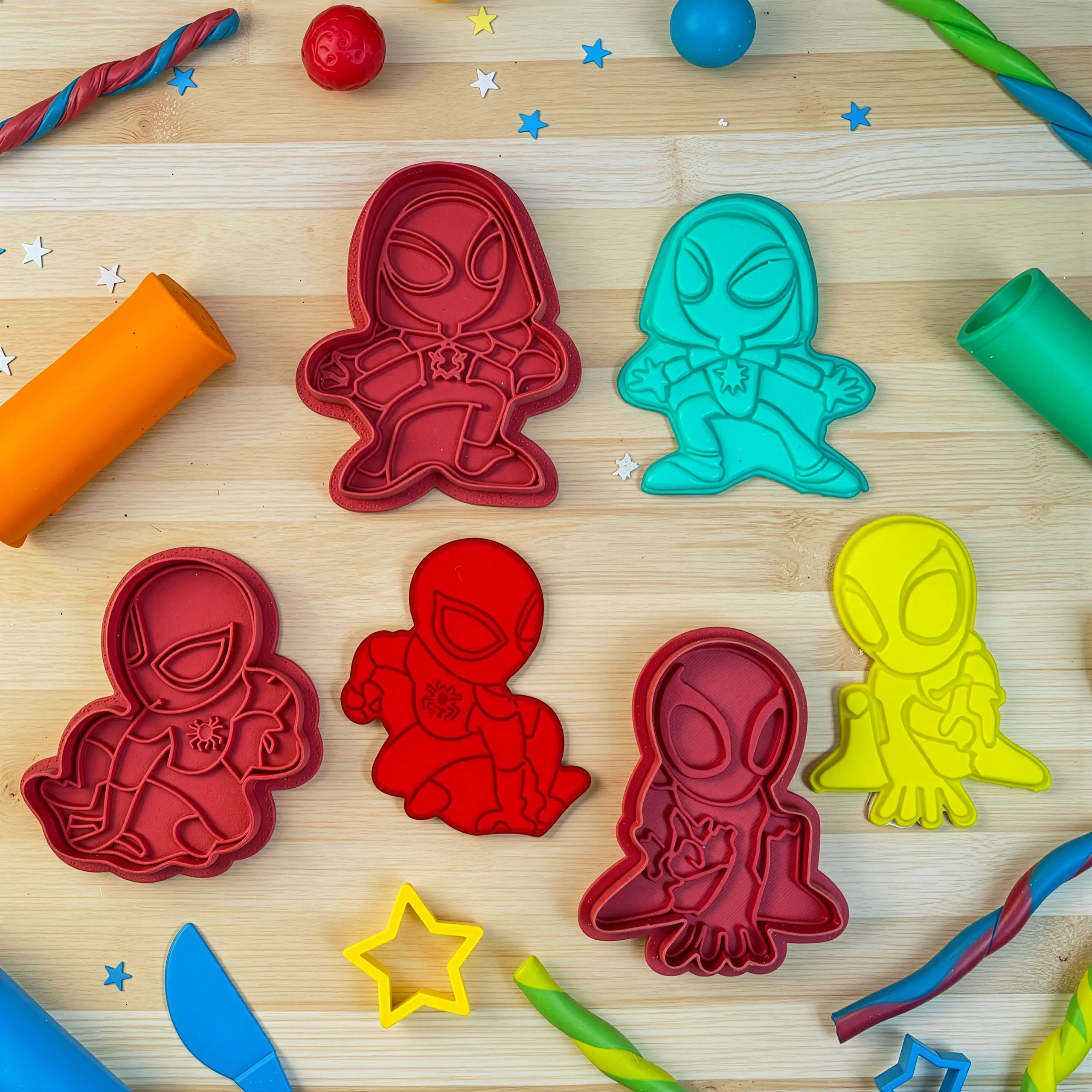 Örümcek Kahramanlar Oyun Hamuru Kesici Seti 3 Parça
