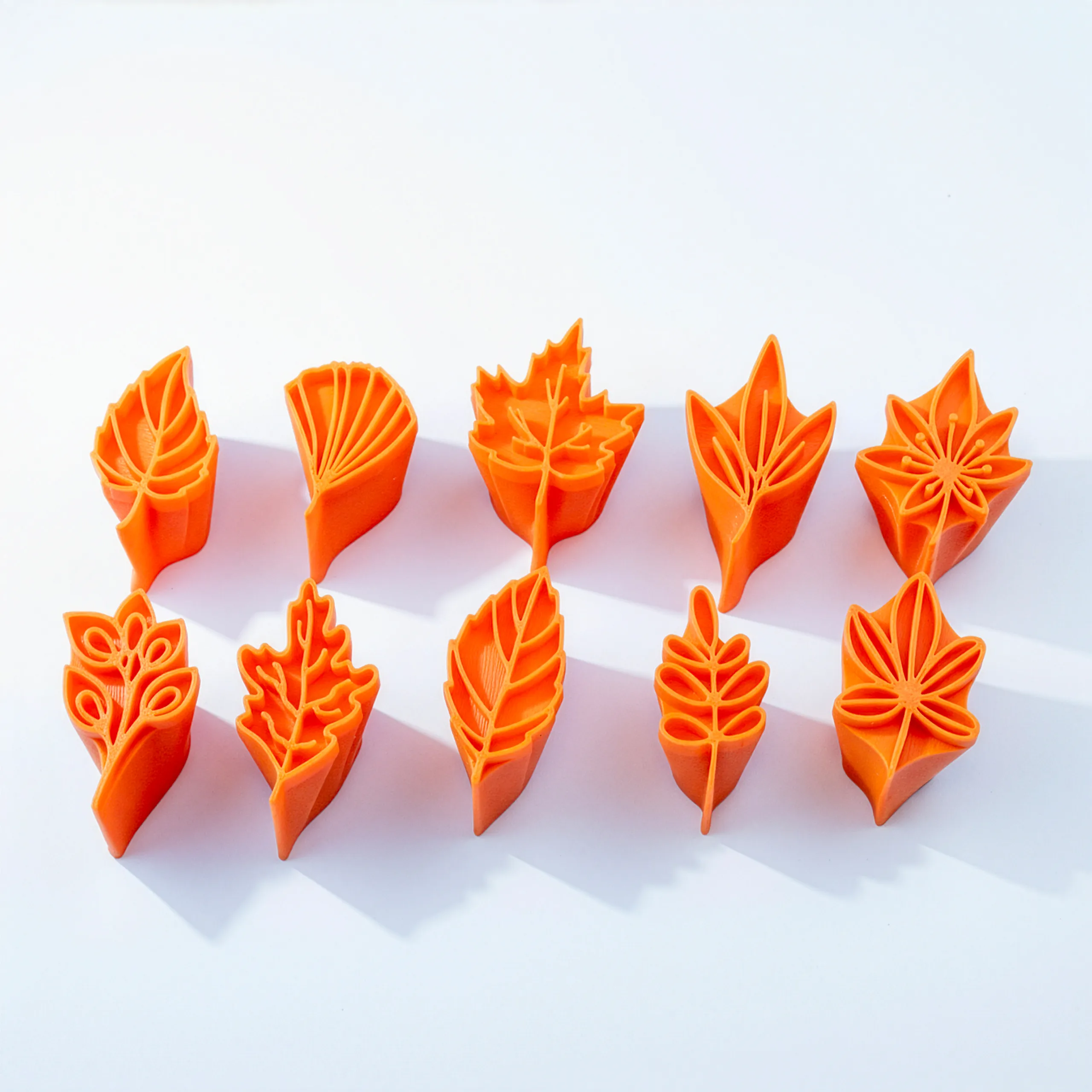 Dekoratif Yapraklar Damga Seti - 30 mm 10 Parça 