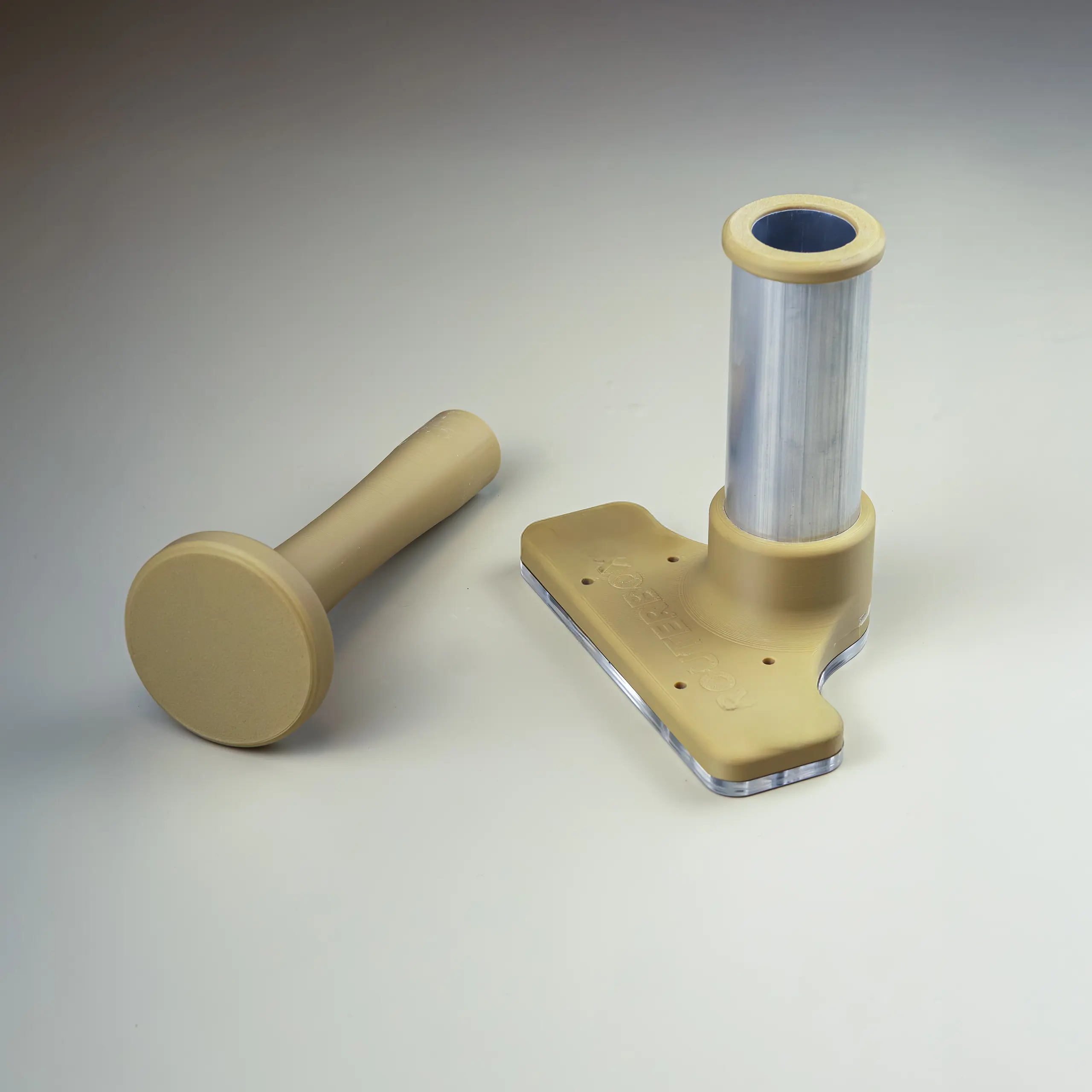 Routerbox FormPress™ Masaüstü Çamur Pres Seti – 15 Şekillendirici Ağız Dahil