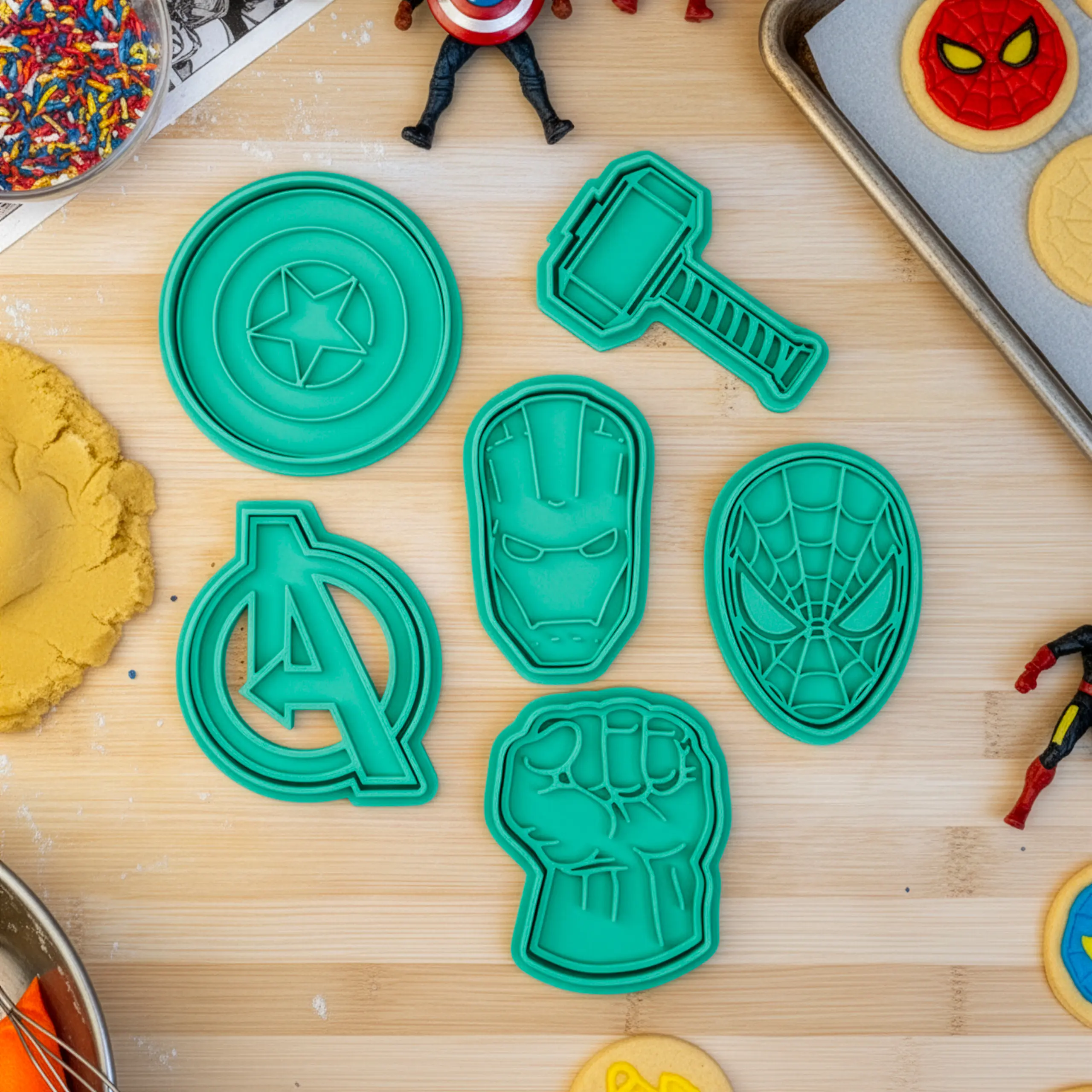 Süper Kahramanlar ve Süper Güçlü Kurabiyeler Seti (6 Parça 8-9 cm)