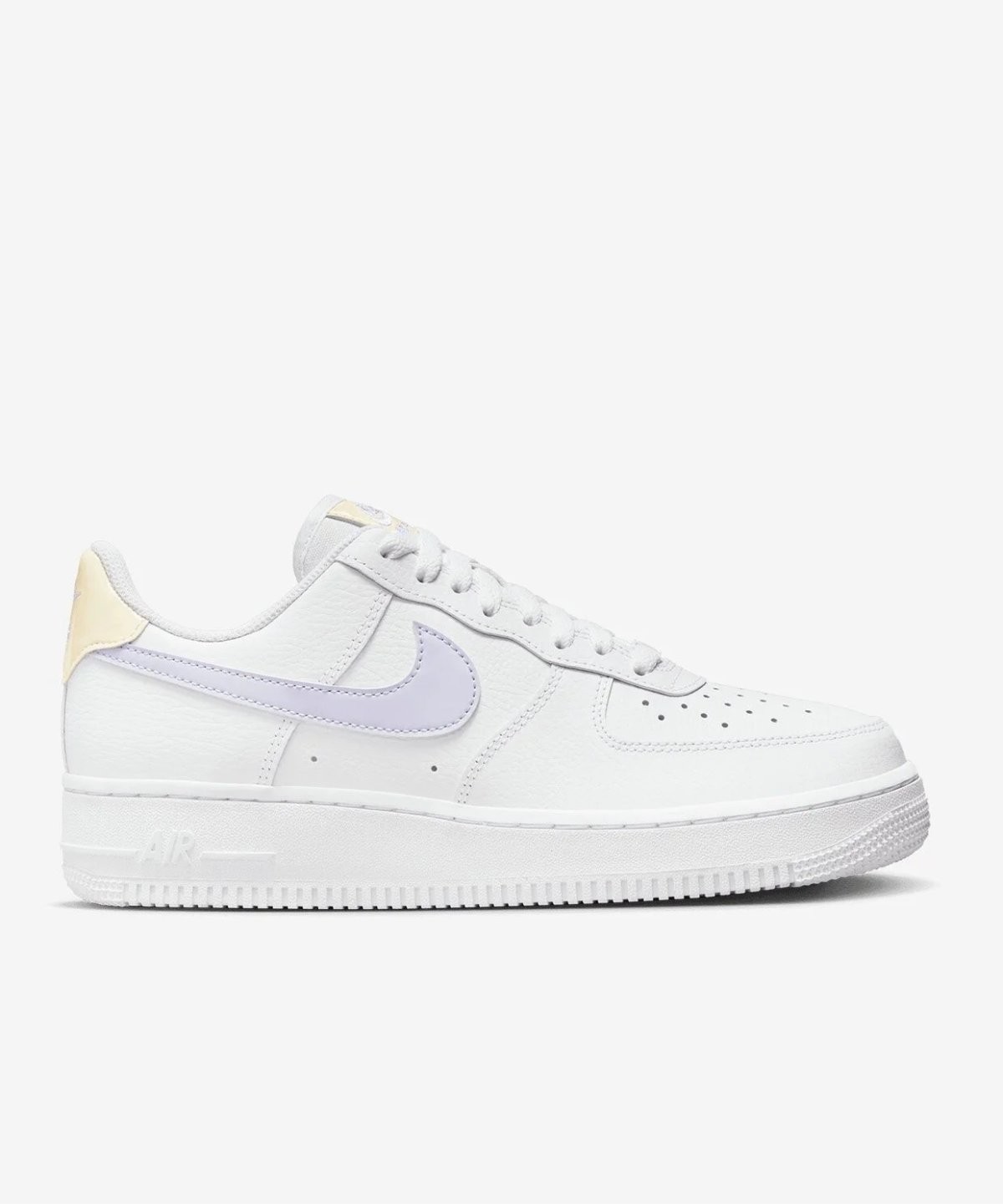 Nike Aır Force 1 \'07 Kadın Ayakkabı  FN3501-101 - BEYAZ