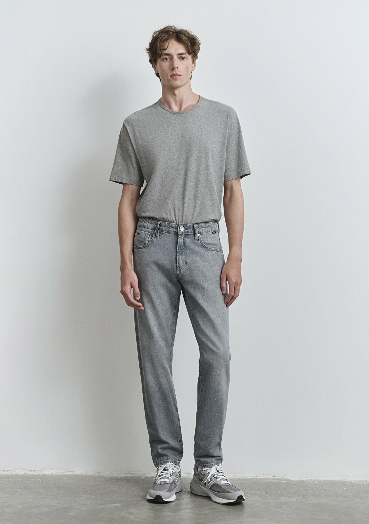 Mavi London İce Grey Classic Denim Tapered Normal Bel Daralan Paça Erkek Jean Pantolon 0010172-89658 - GRİ