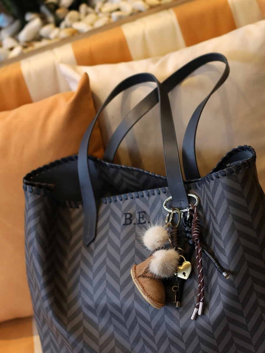 Mini Cozy Boot Charm - Heartlock Edition 