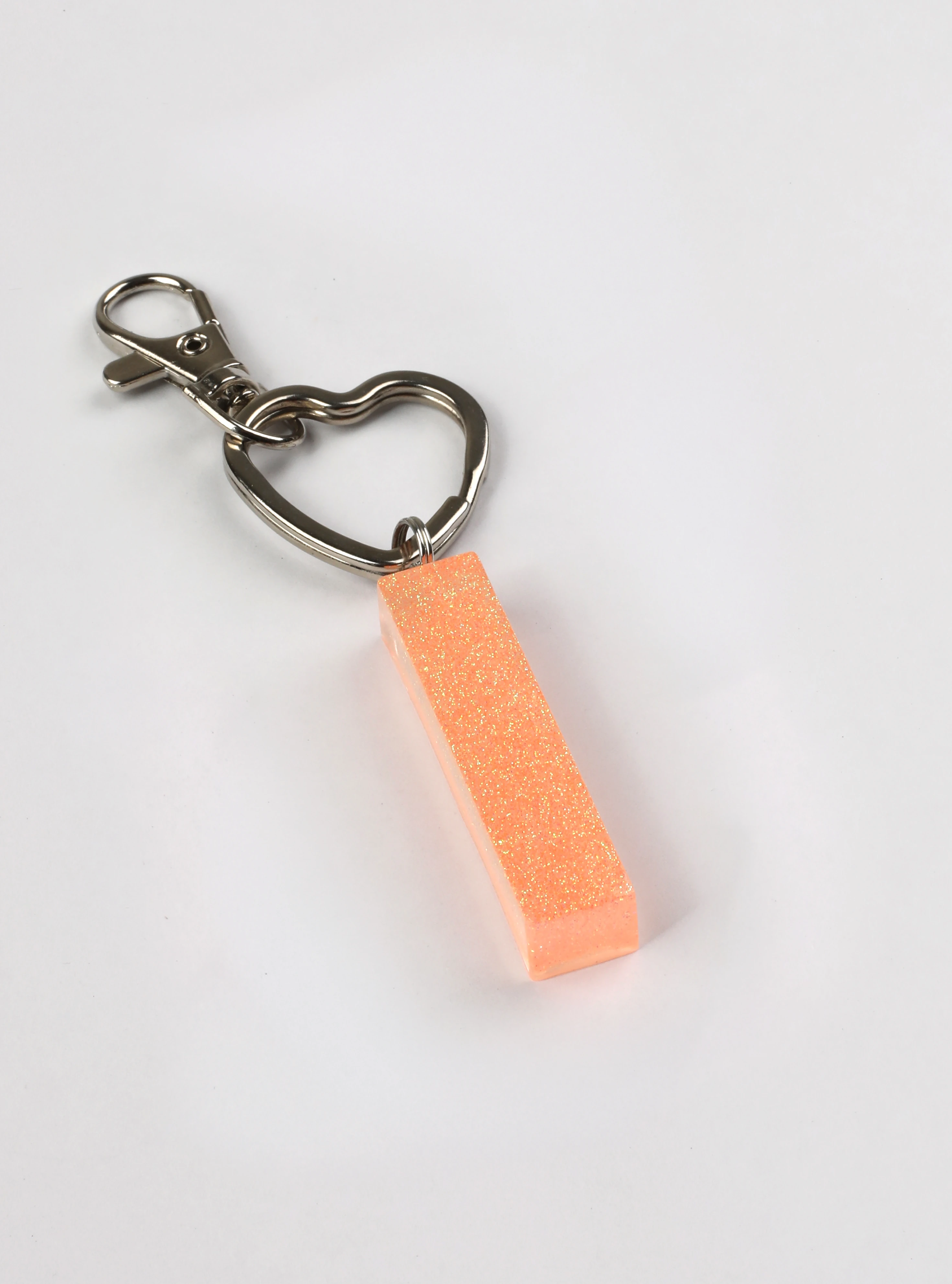 Pastel Turuncu | Harf Anahtarlık Kişiye Özel Epoksi Üretim image