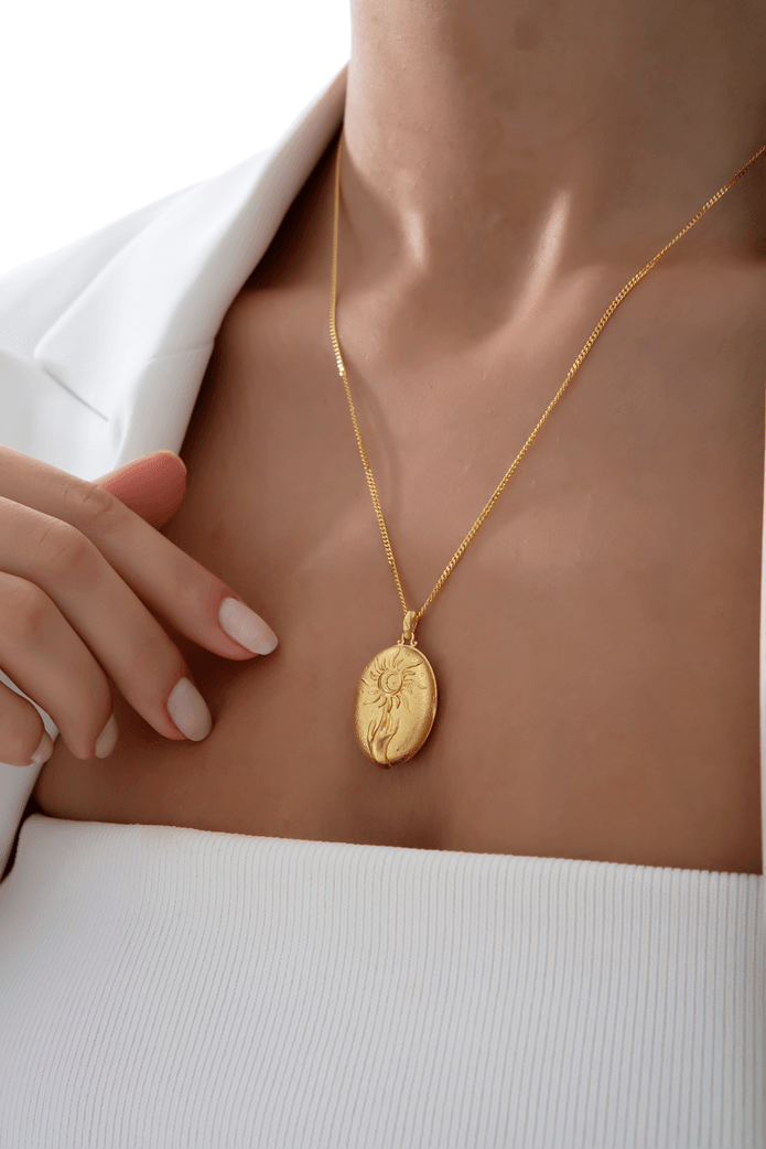 Touch the Sun Locket Kolye