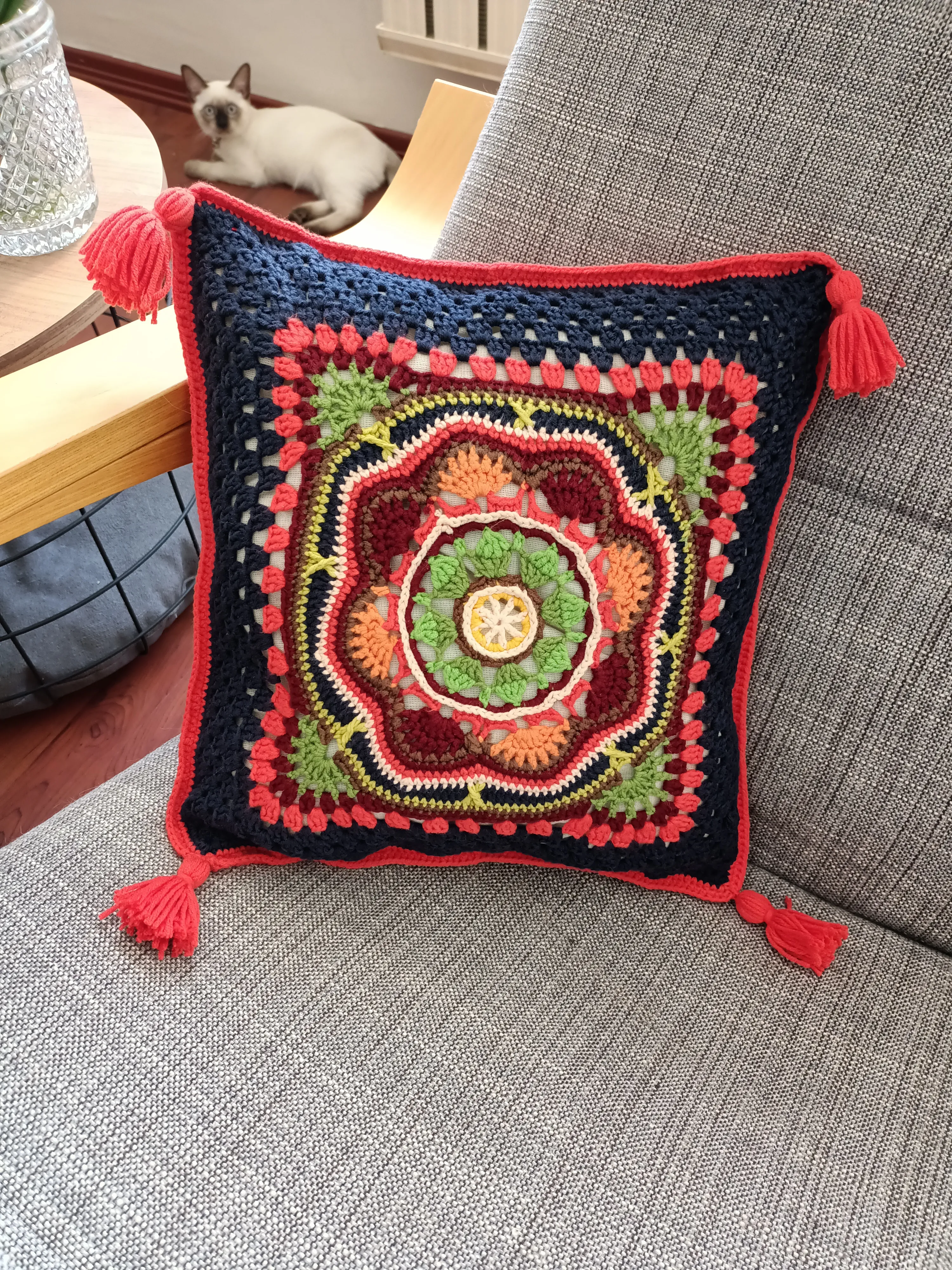 Nar Çiçeği Mandala Kırlent