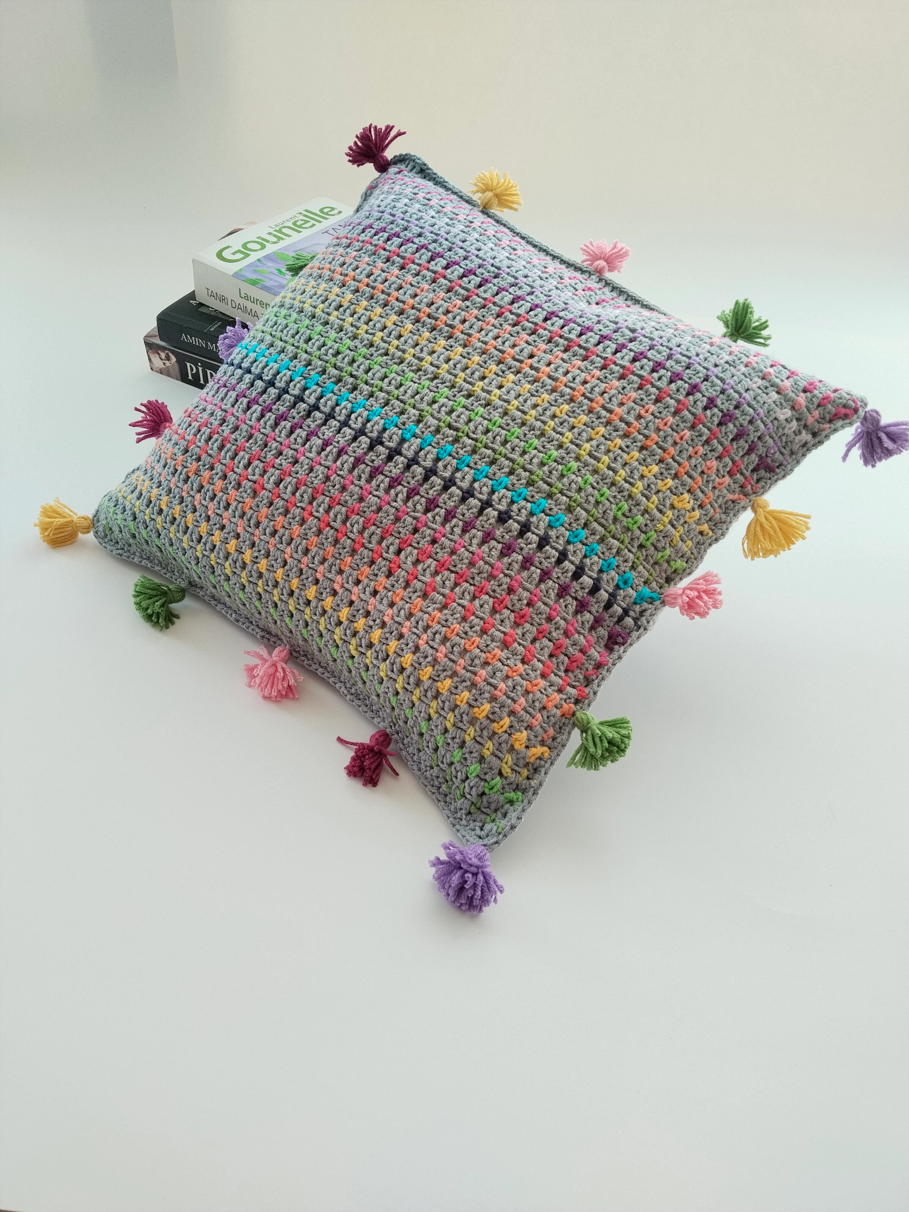 Gri Çıtırlı Kırlent