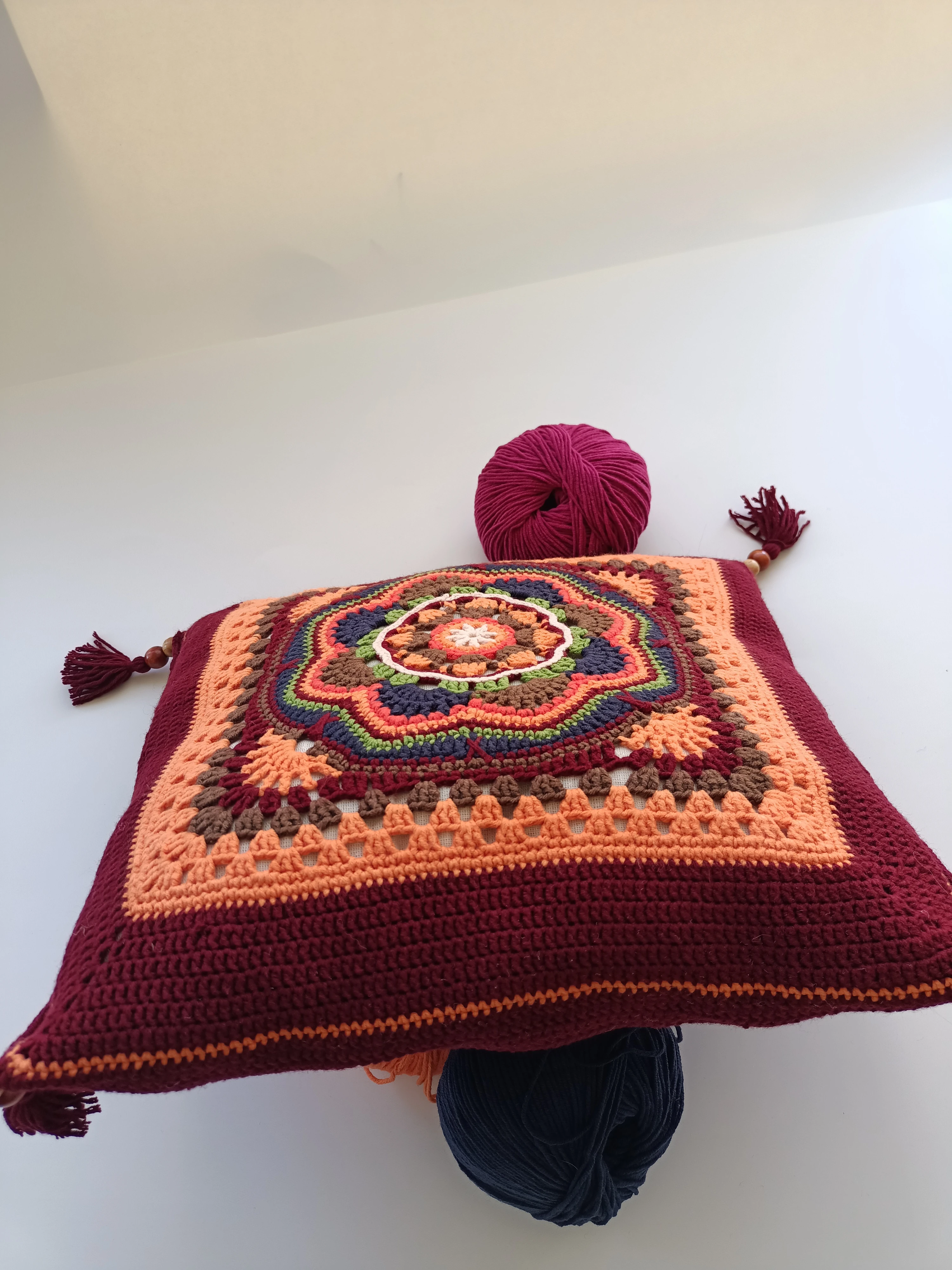 Bordo Mandala Kırlent