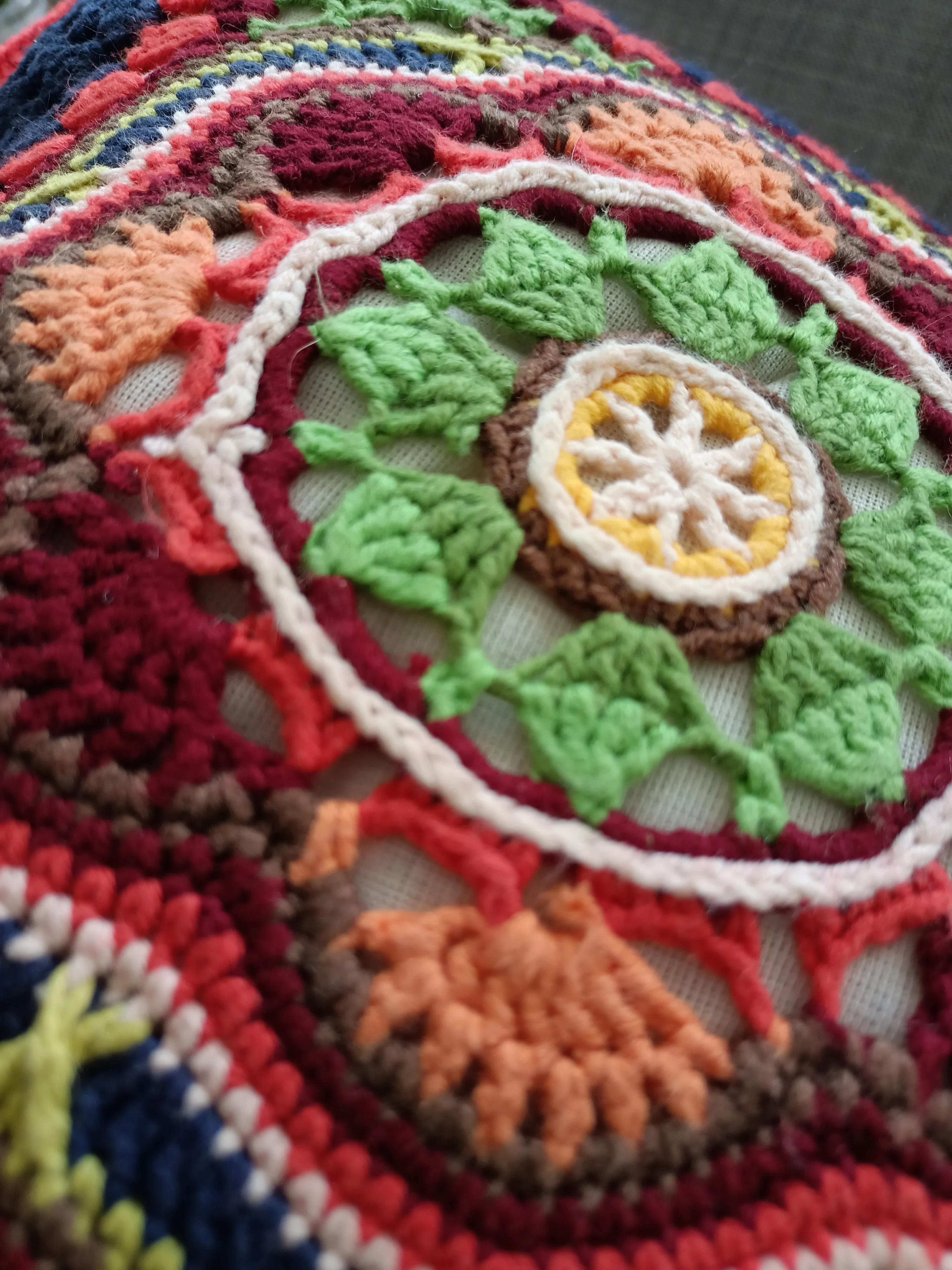 Nar Çiçeği Mandala Kırlent