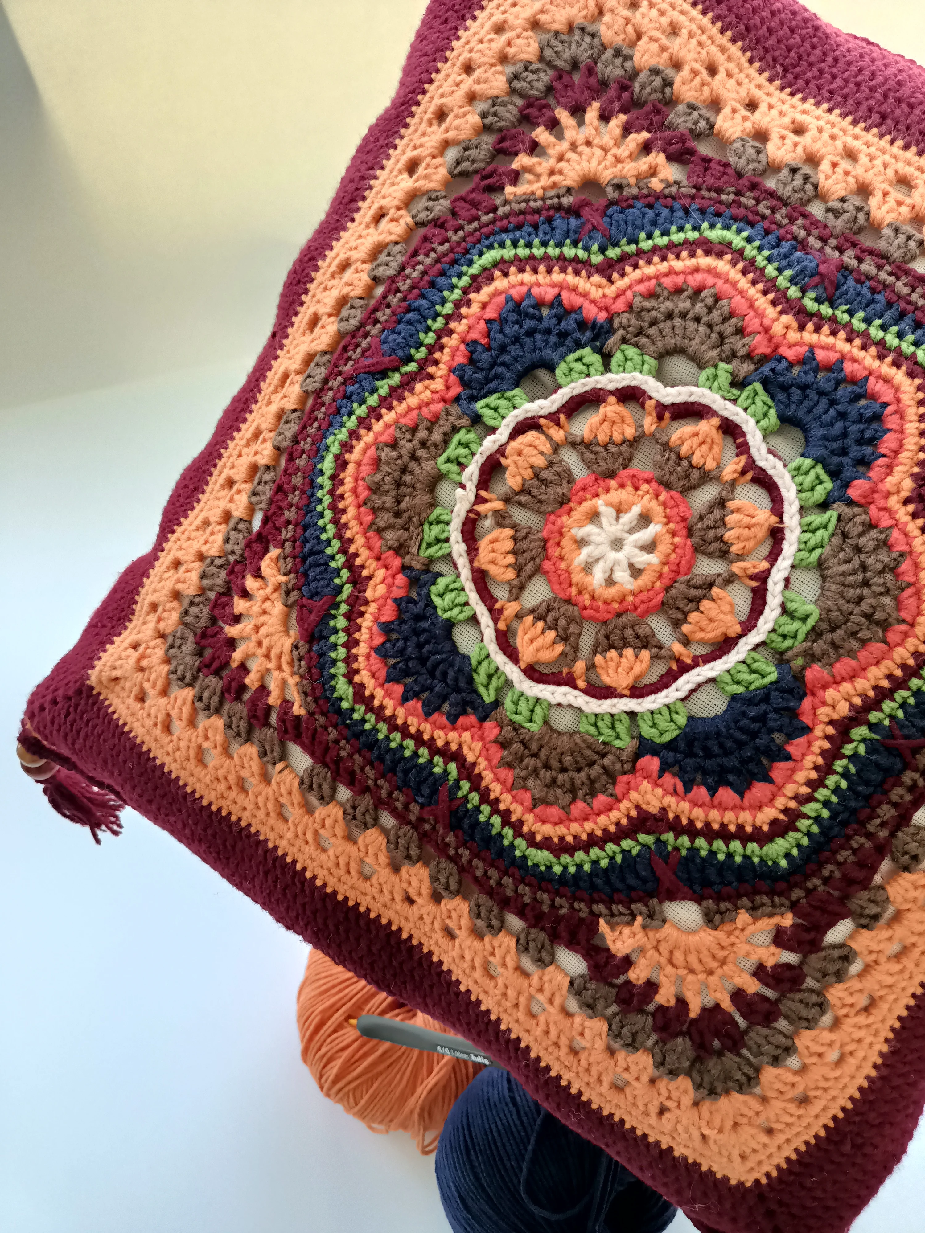 Bordo Mandala Kırlent