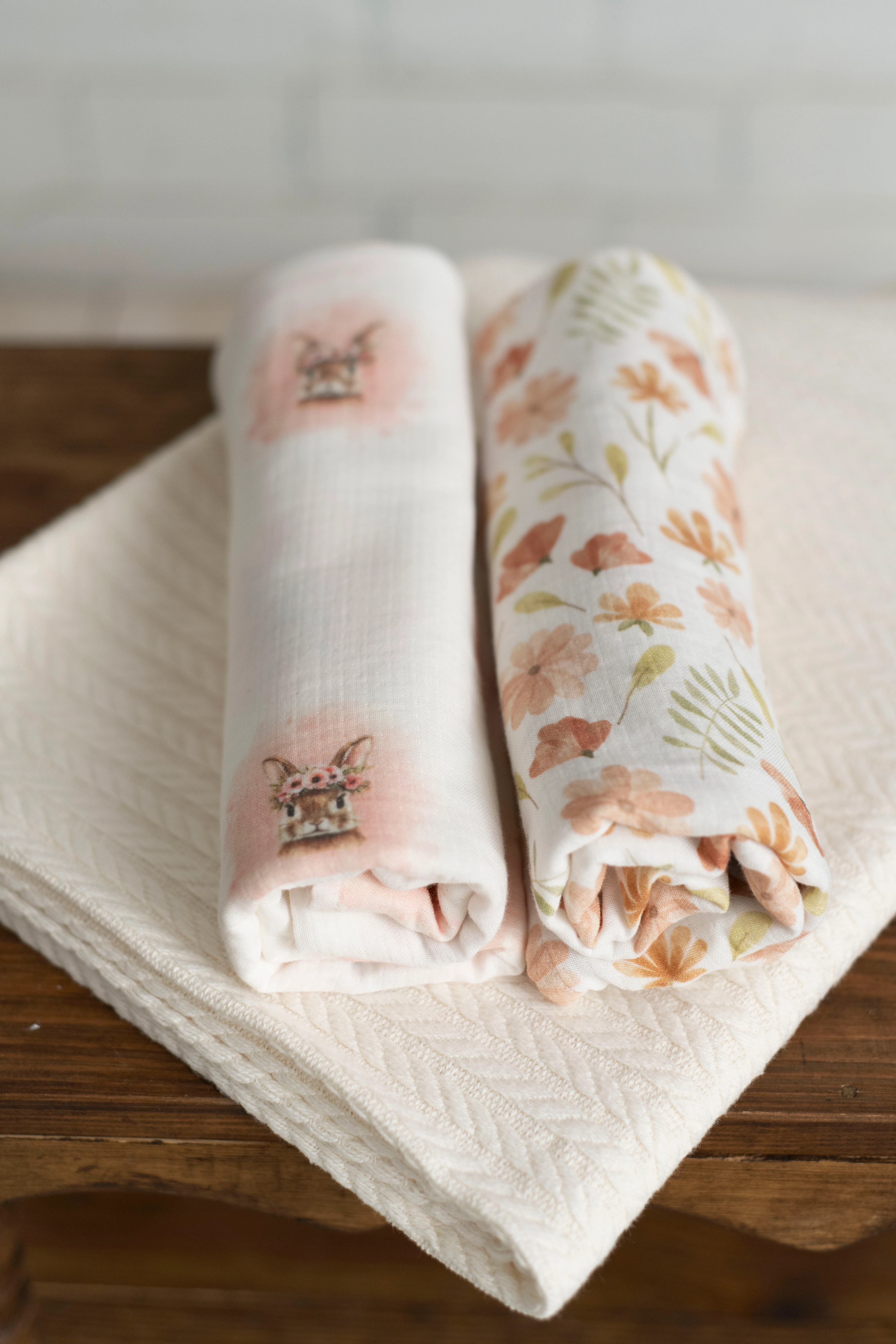 2 Kat Müslin Örtü + Pike Seti - Krem Pike + Pembe Tavşan