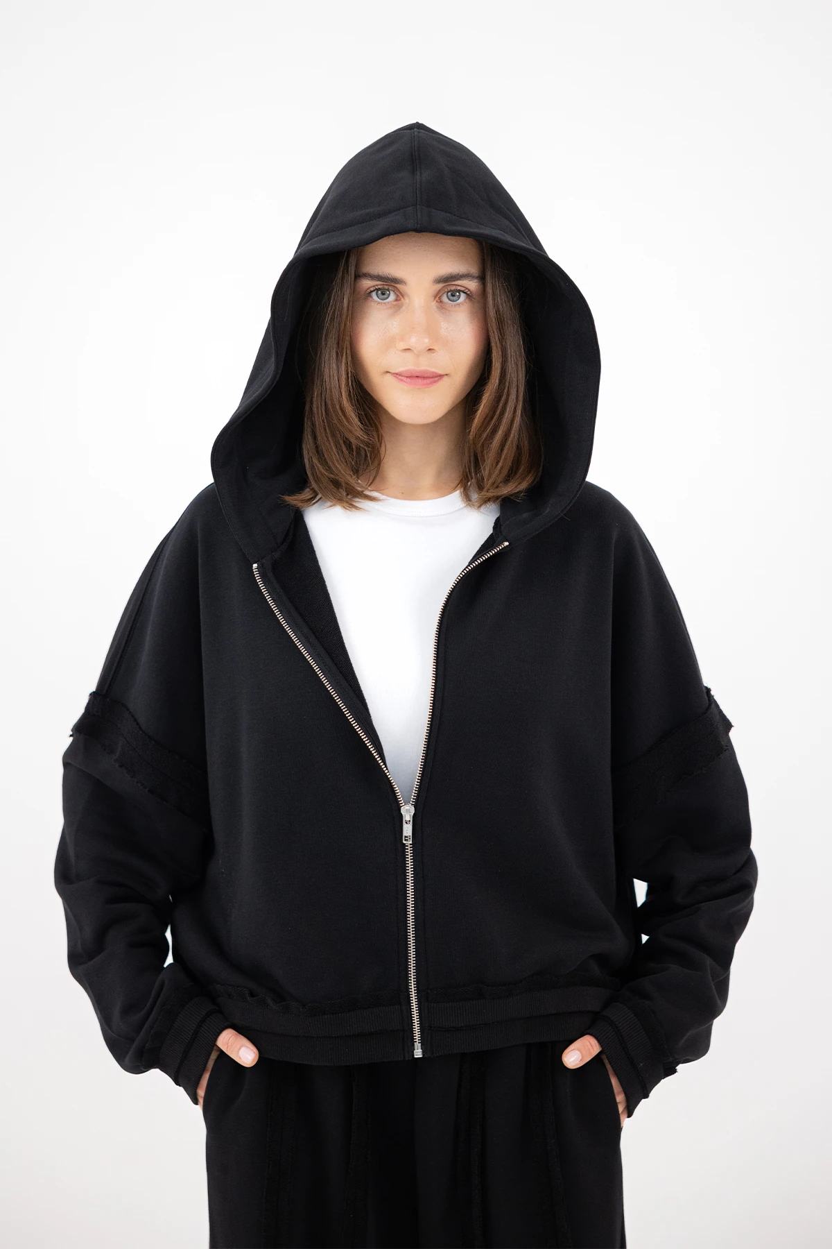 FERMUARLI KAPÜŞONLU HIRKA